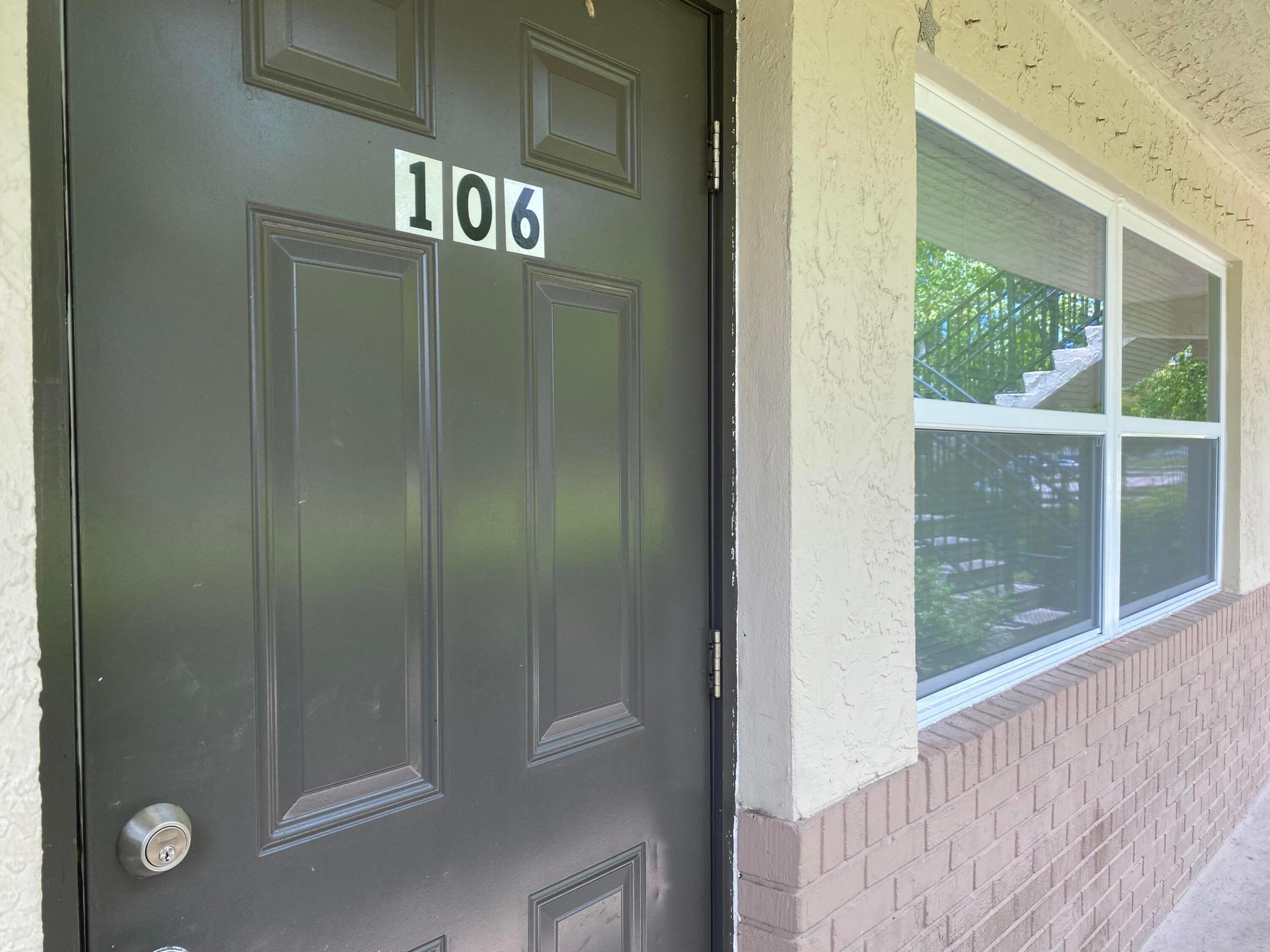 207 NW 32nd Court Unit 106 — photo