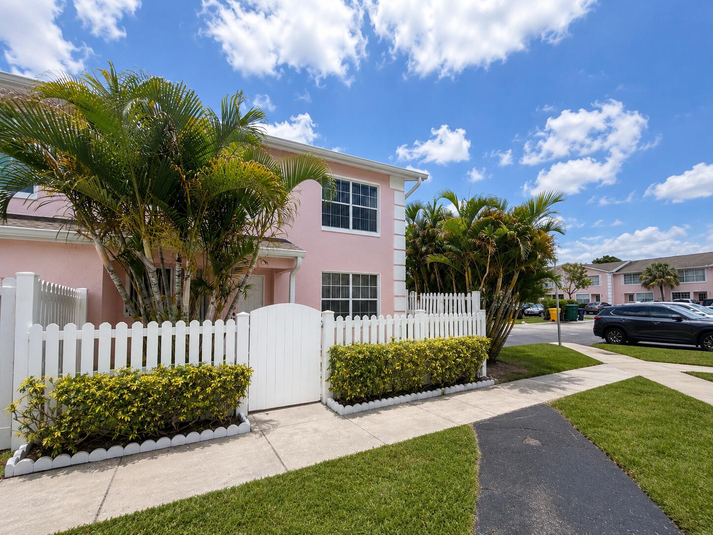217 Foxtail Drive H — photo