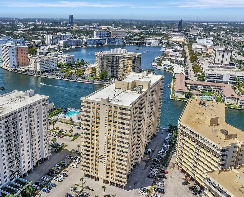 1833 S Ocean Drive 1209 — photo