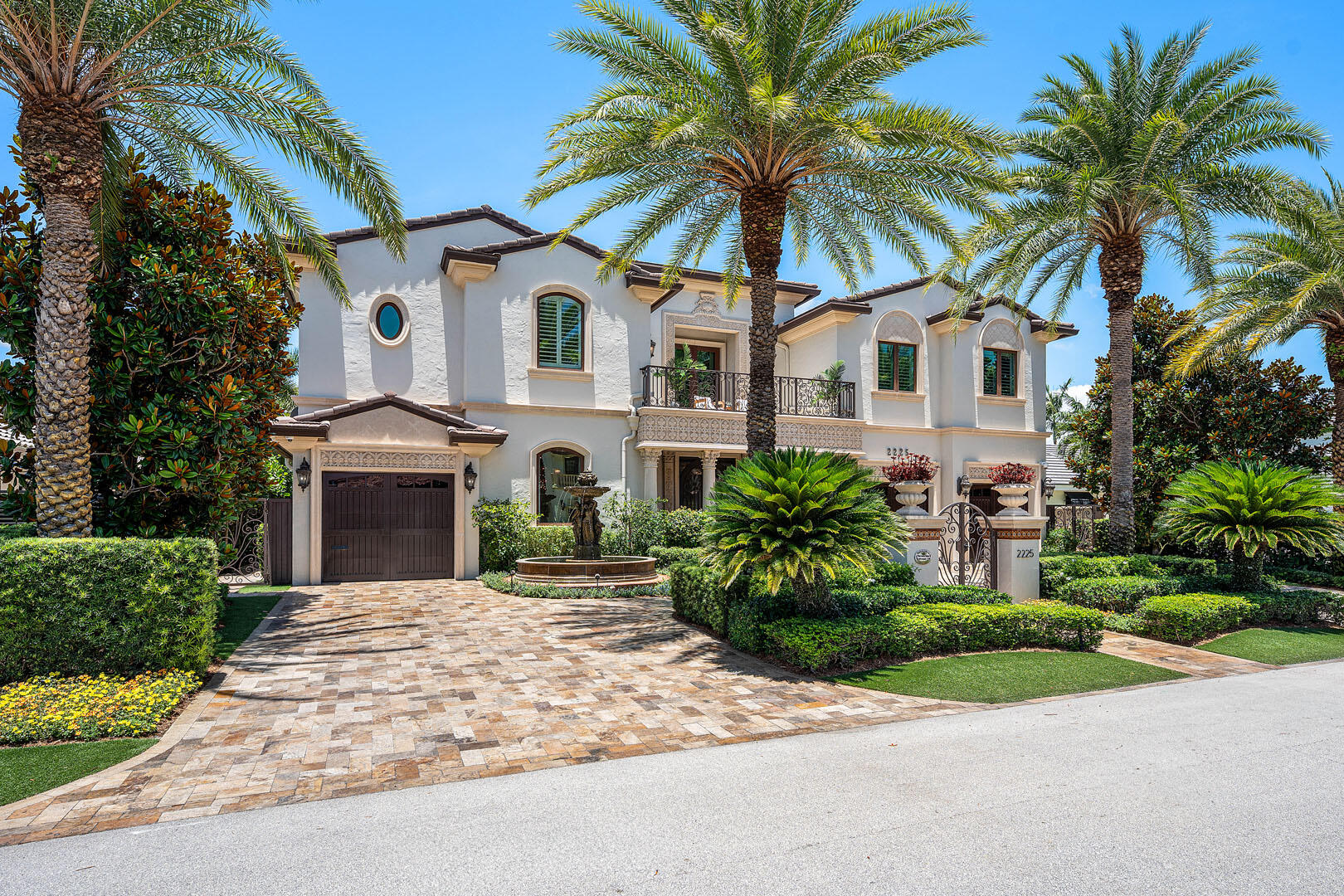 2225 W Silver Palm Road — photo