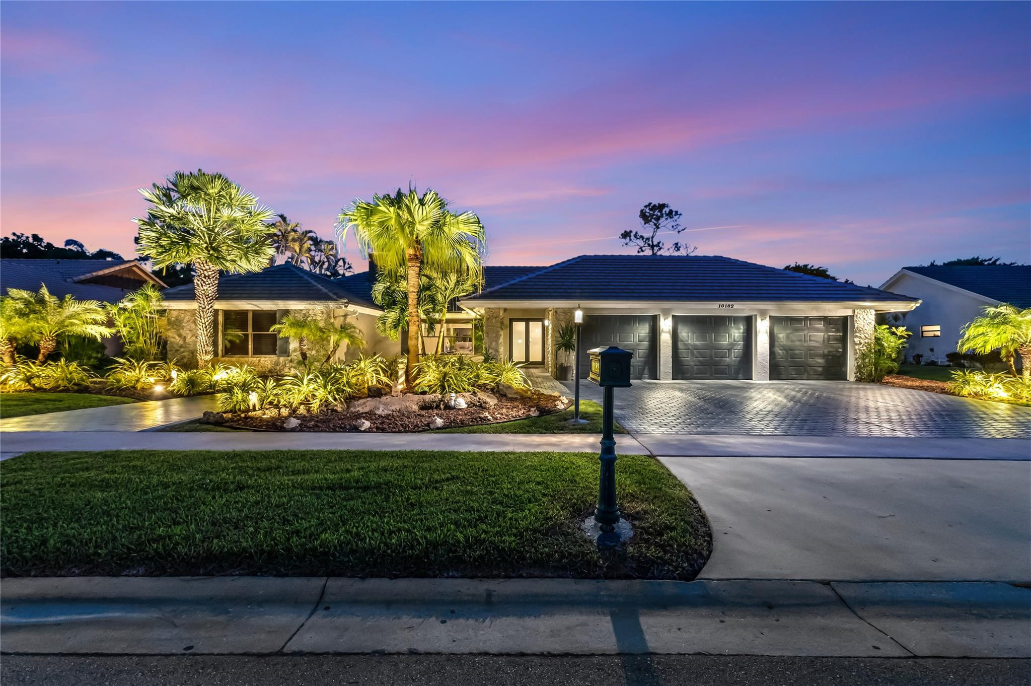 10182 Boca Woods Lane — photo