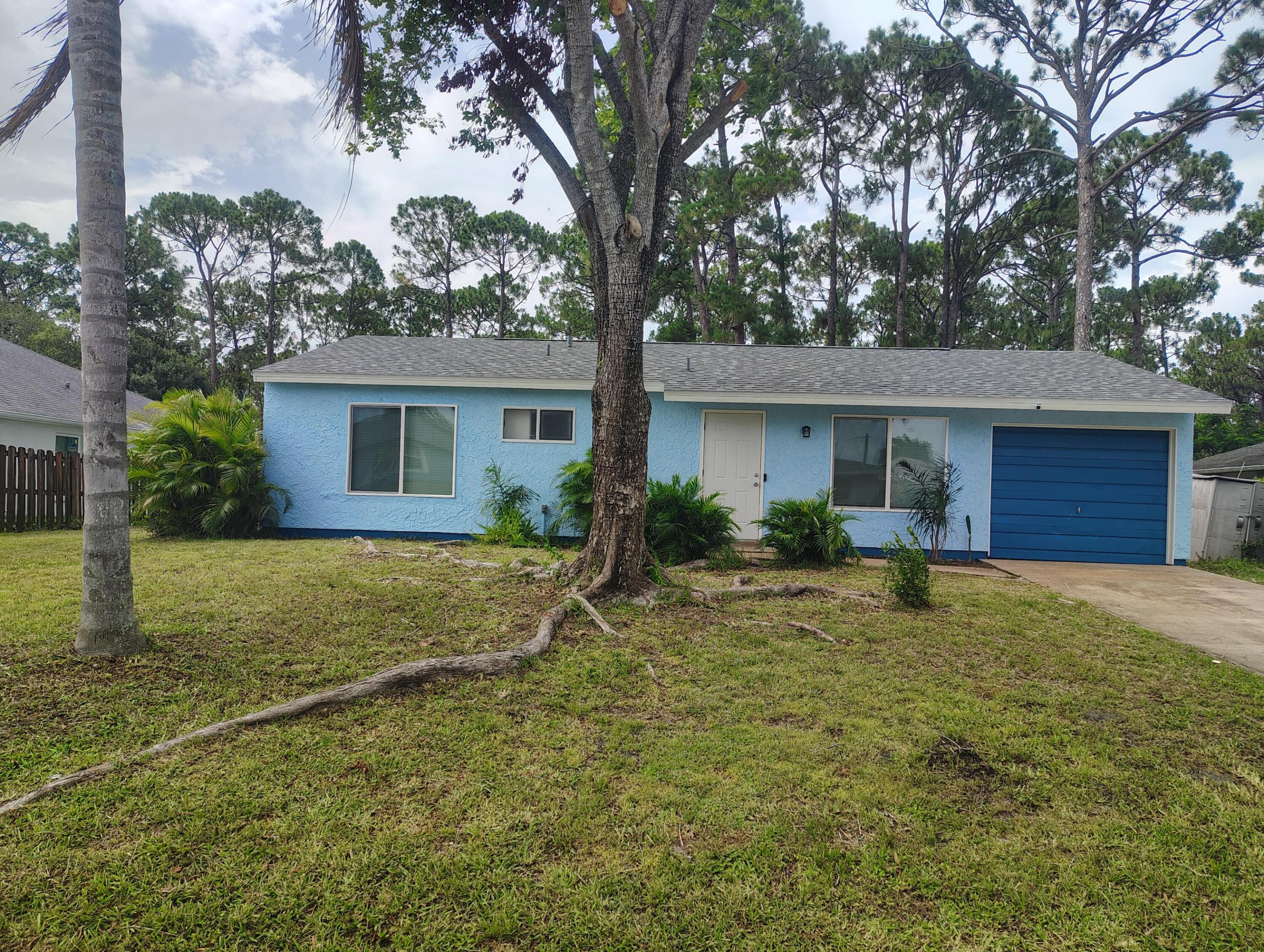 983 SE Emerald Rd Road SE — photo