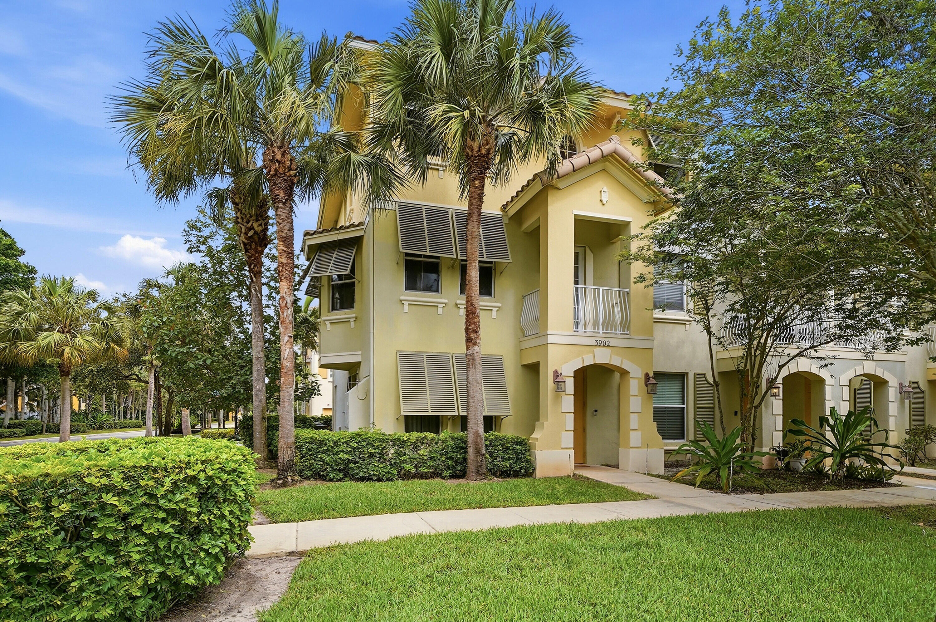 3902 White Peacock Lane — photo