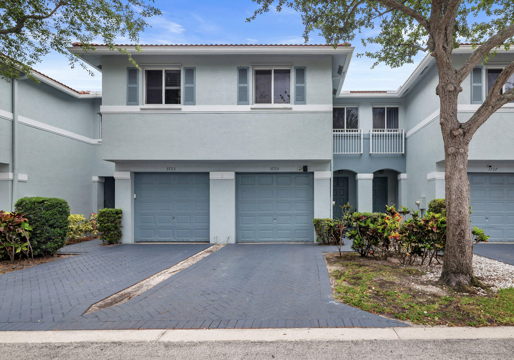 3725 Oleander Terrace — photo