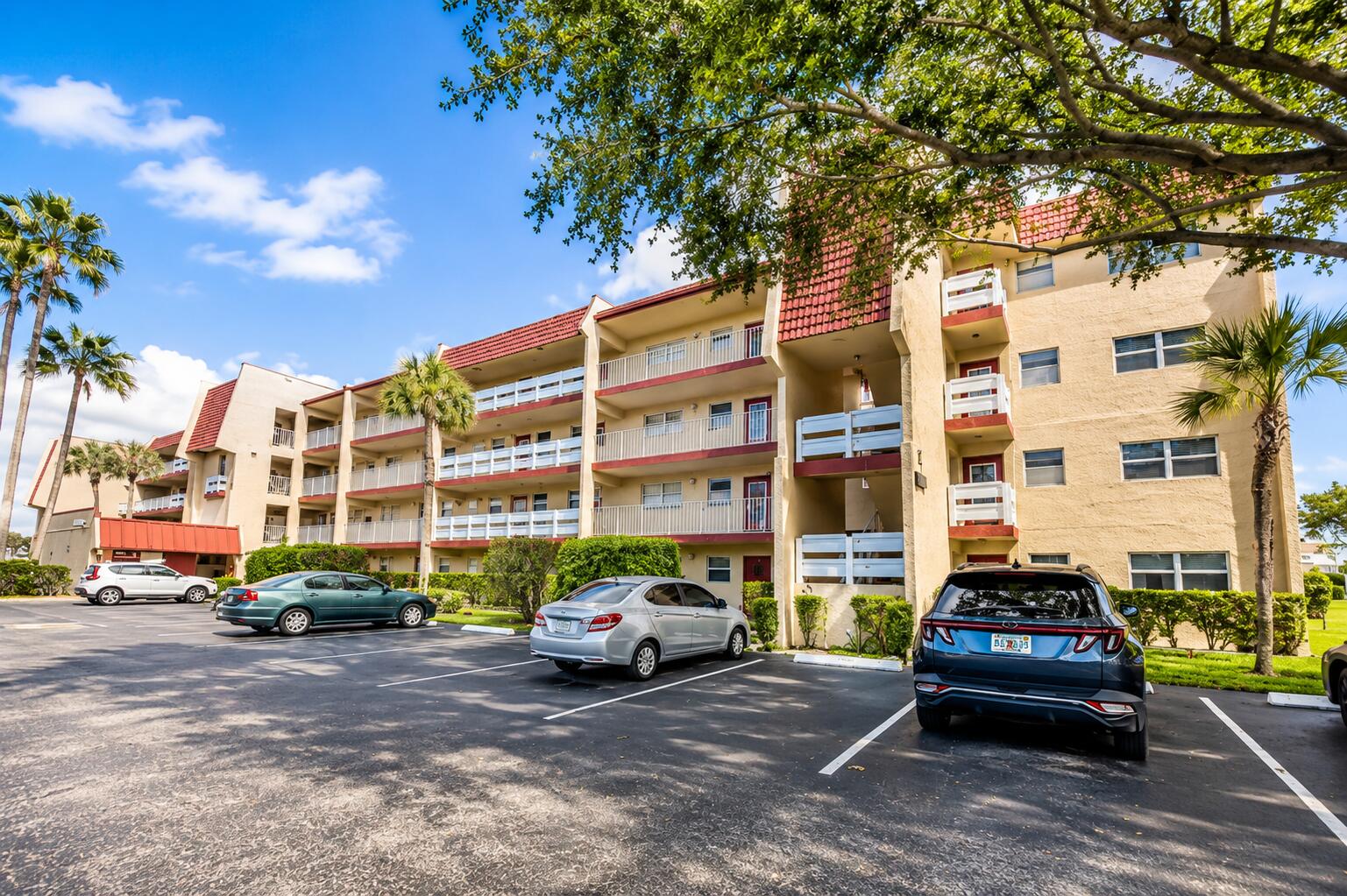 1050 Country Club Drive 303 — photo