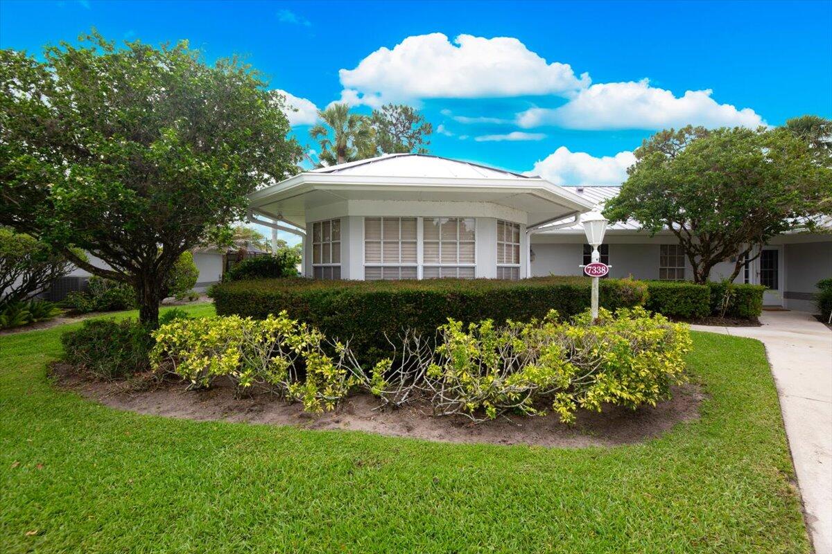 7338 Pine Creek Way — photo