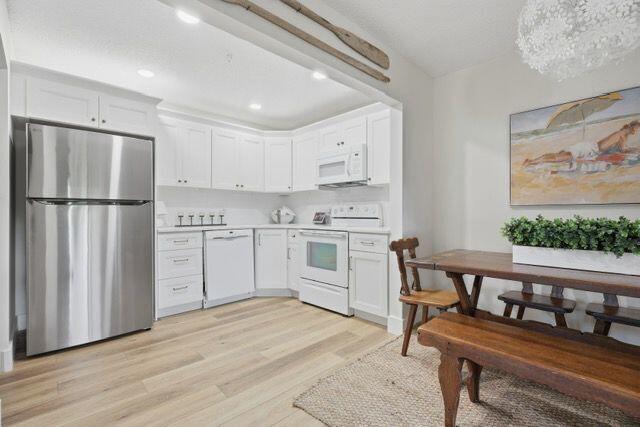 3561 Tall Pine Way C2 — photo