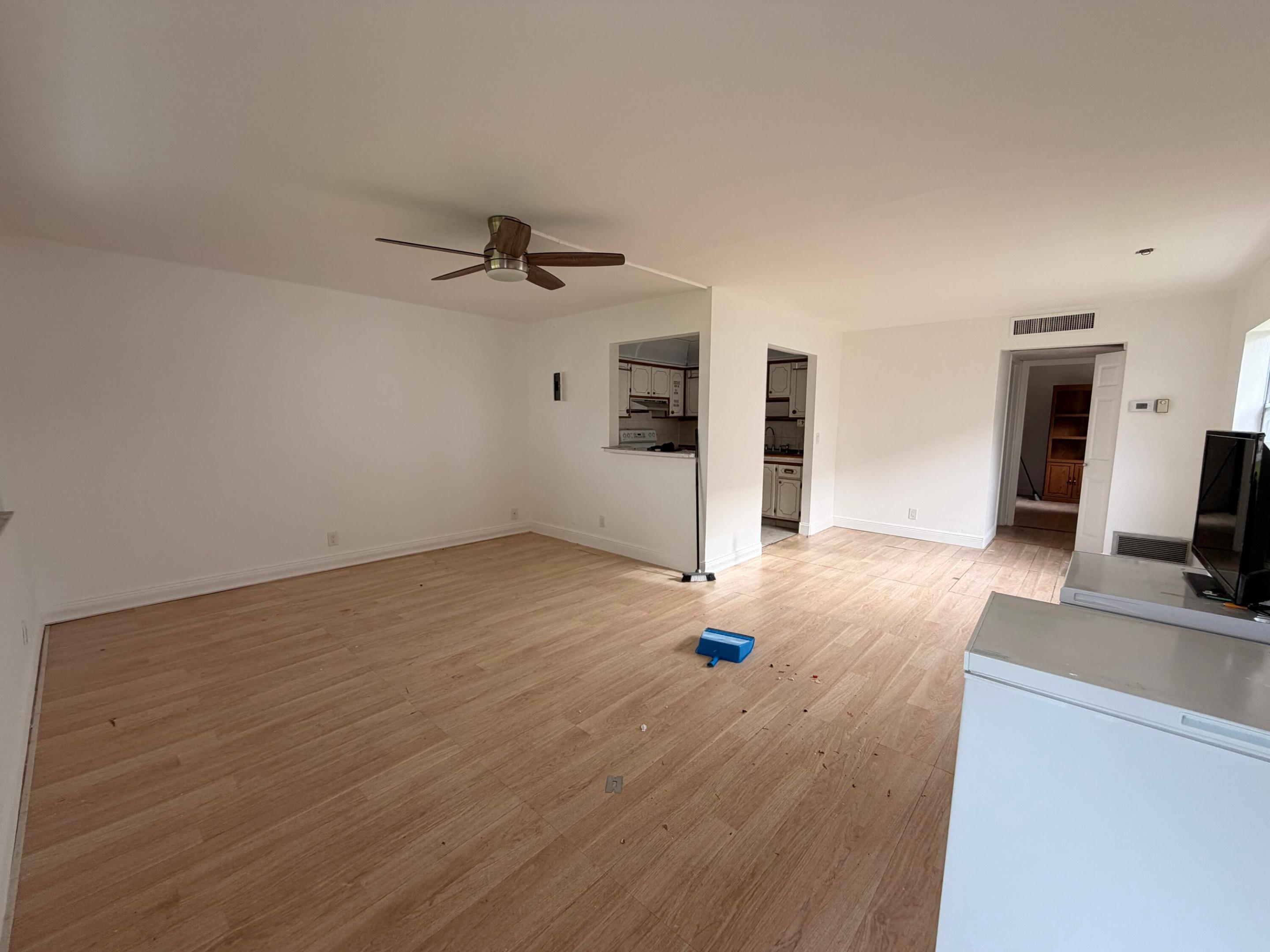 355 Brittany H — photo