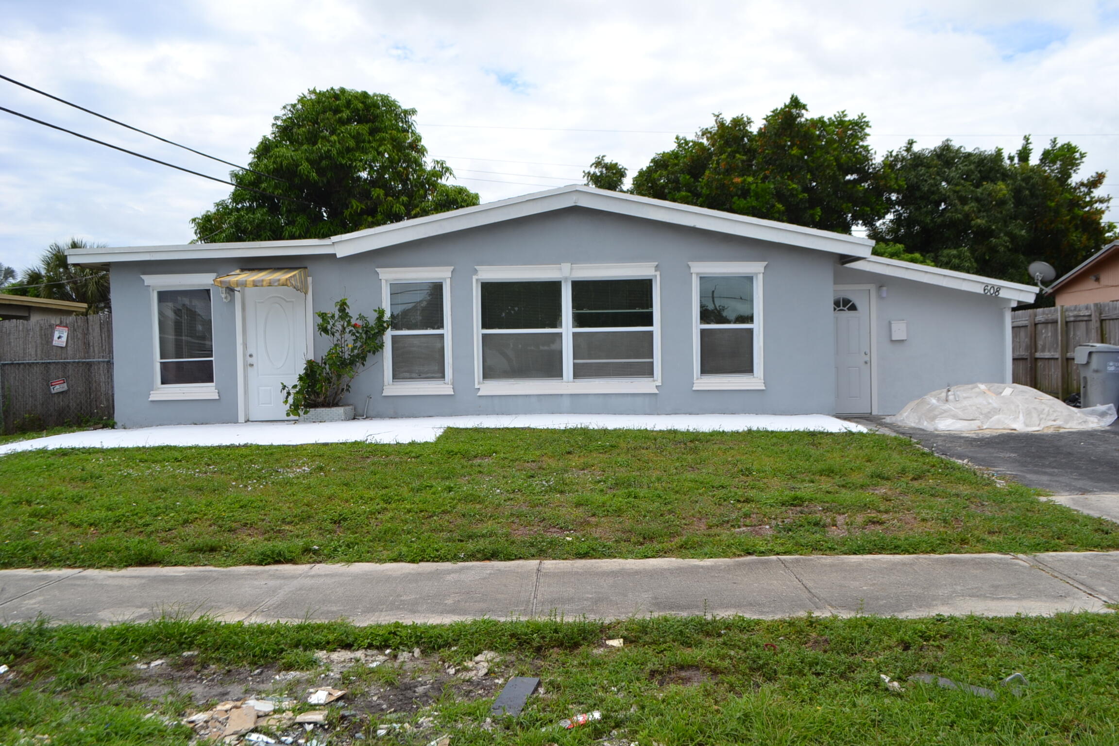 608 NW 20th Court — photo