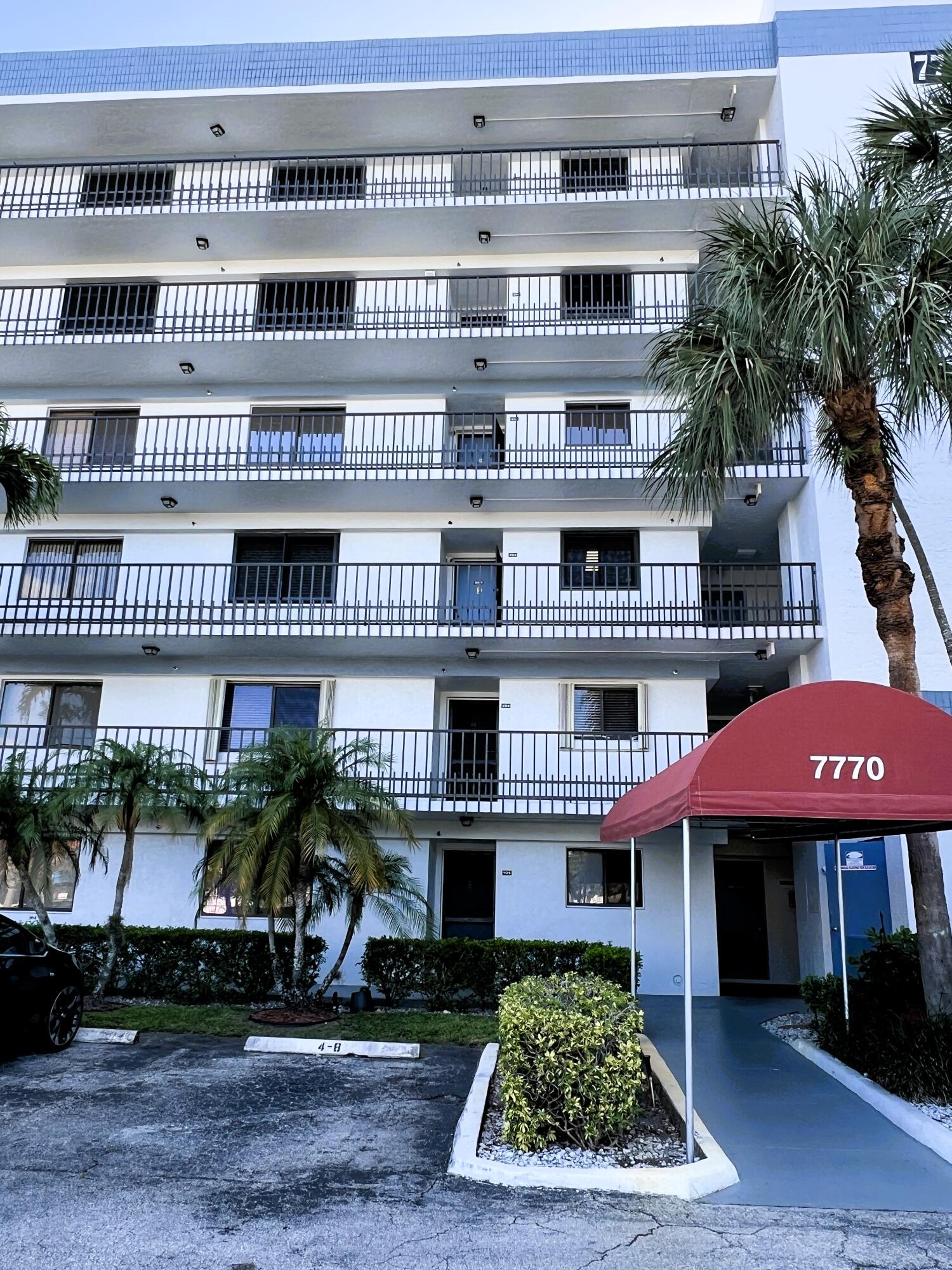7770 Tahiti Lane 504 — photo