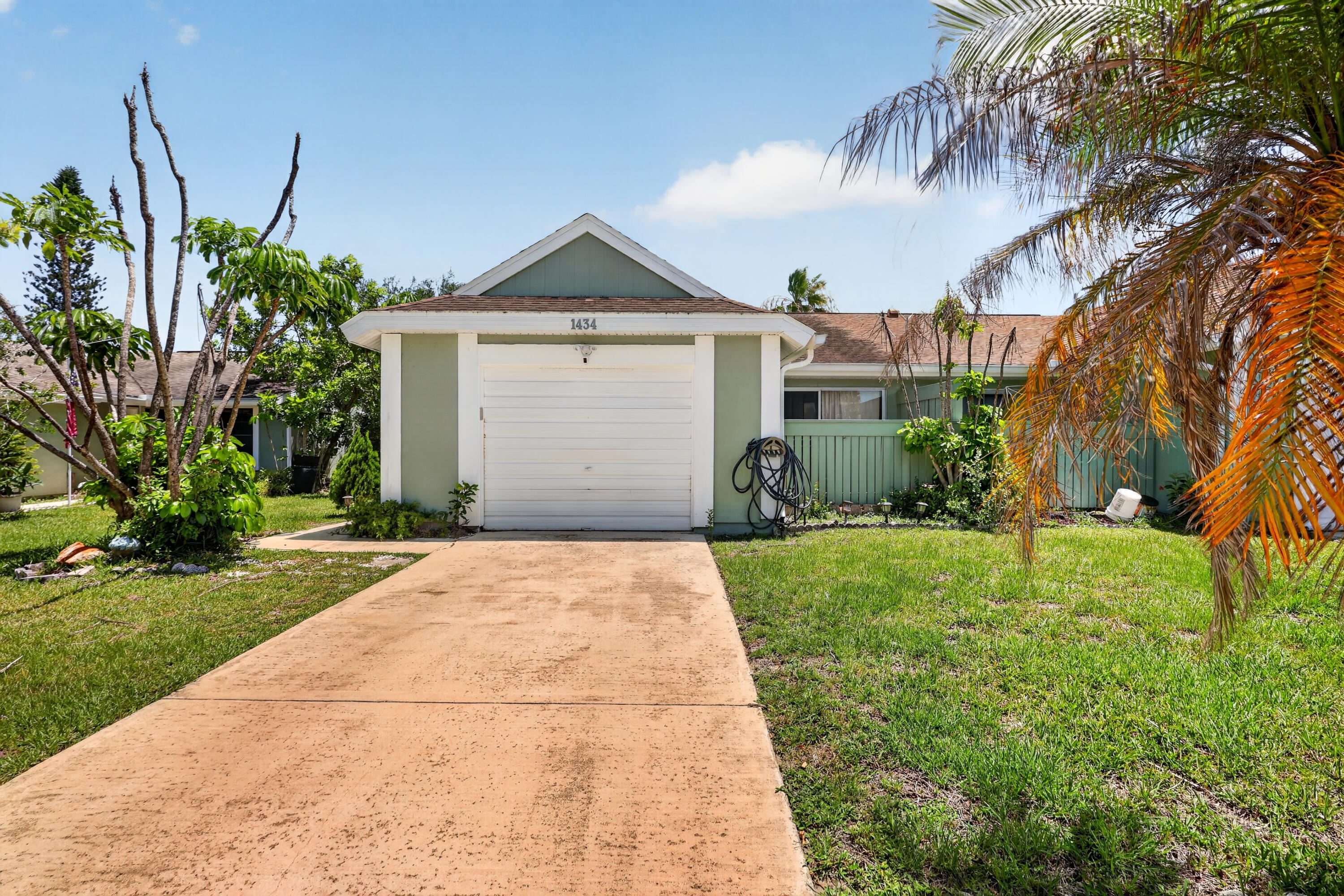 1434 SE Larkwood Circle — photo
