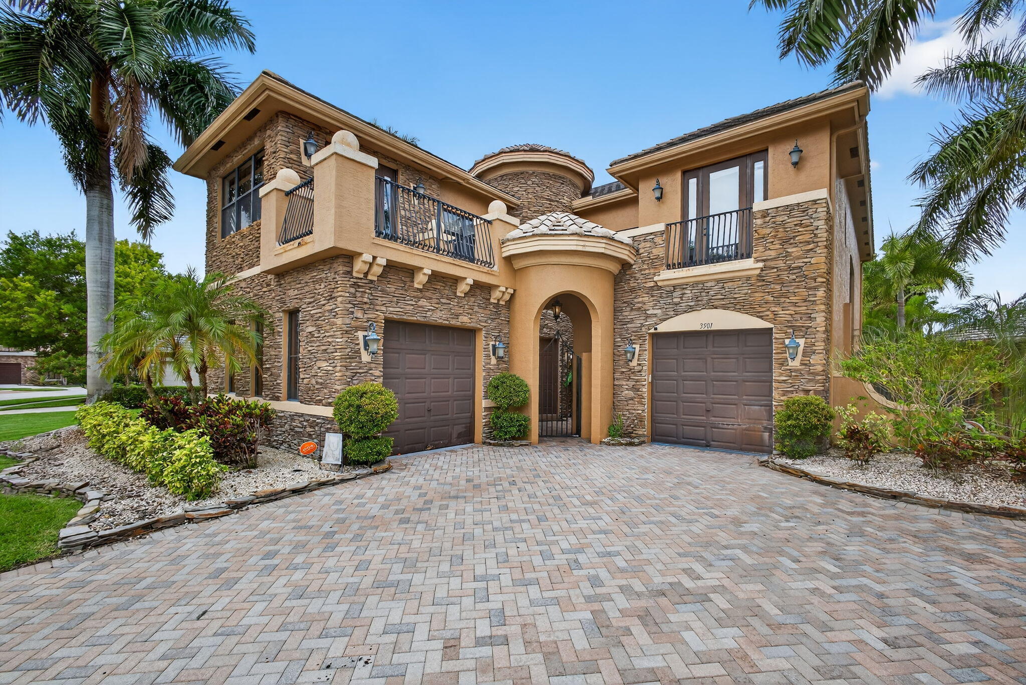 3501 Collonade Drive — photo