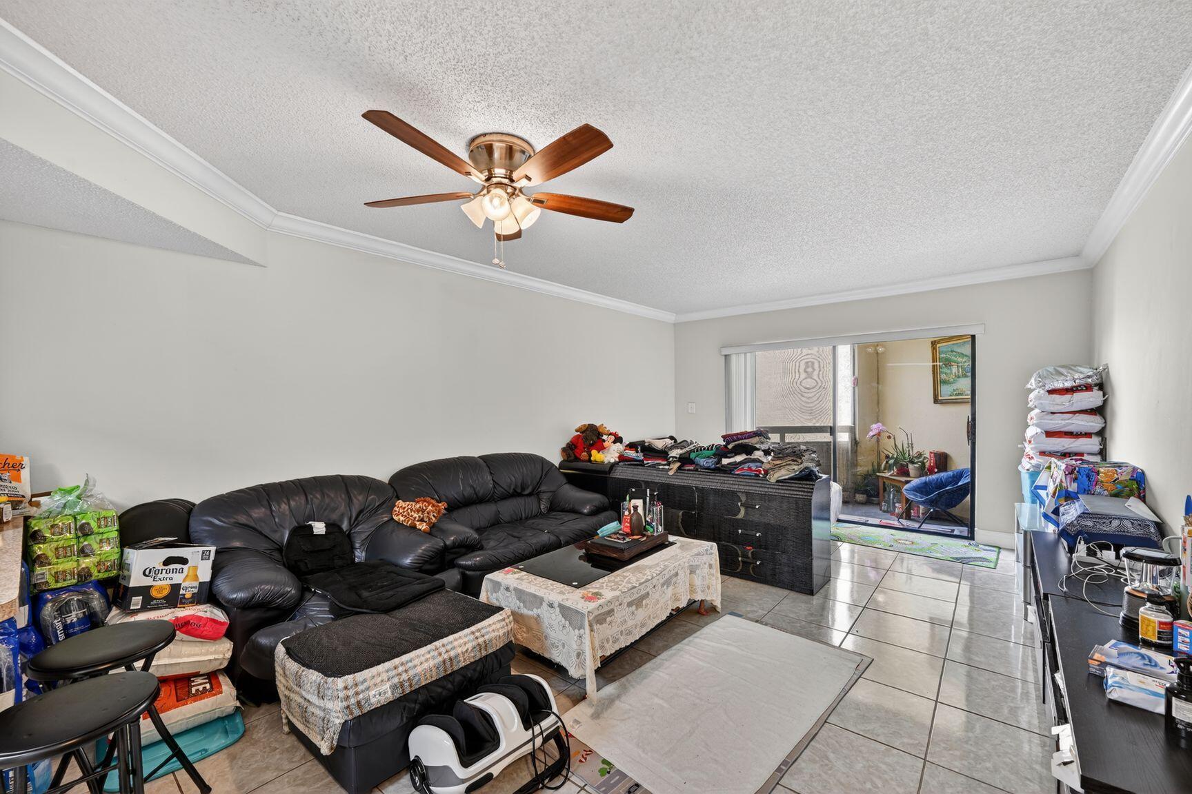 8290 Lake Drive 305 — photo
