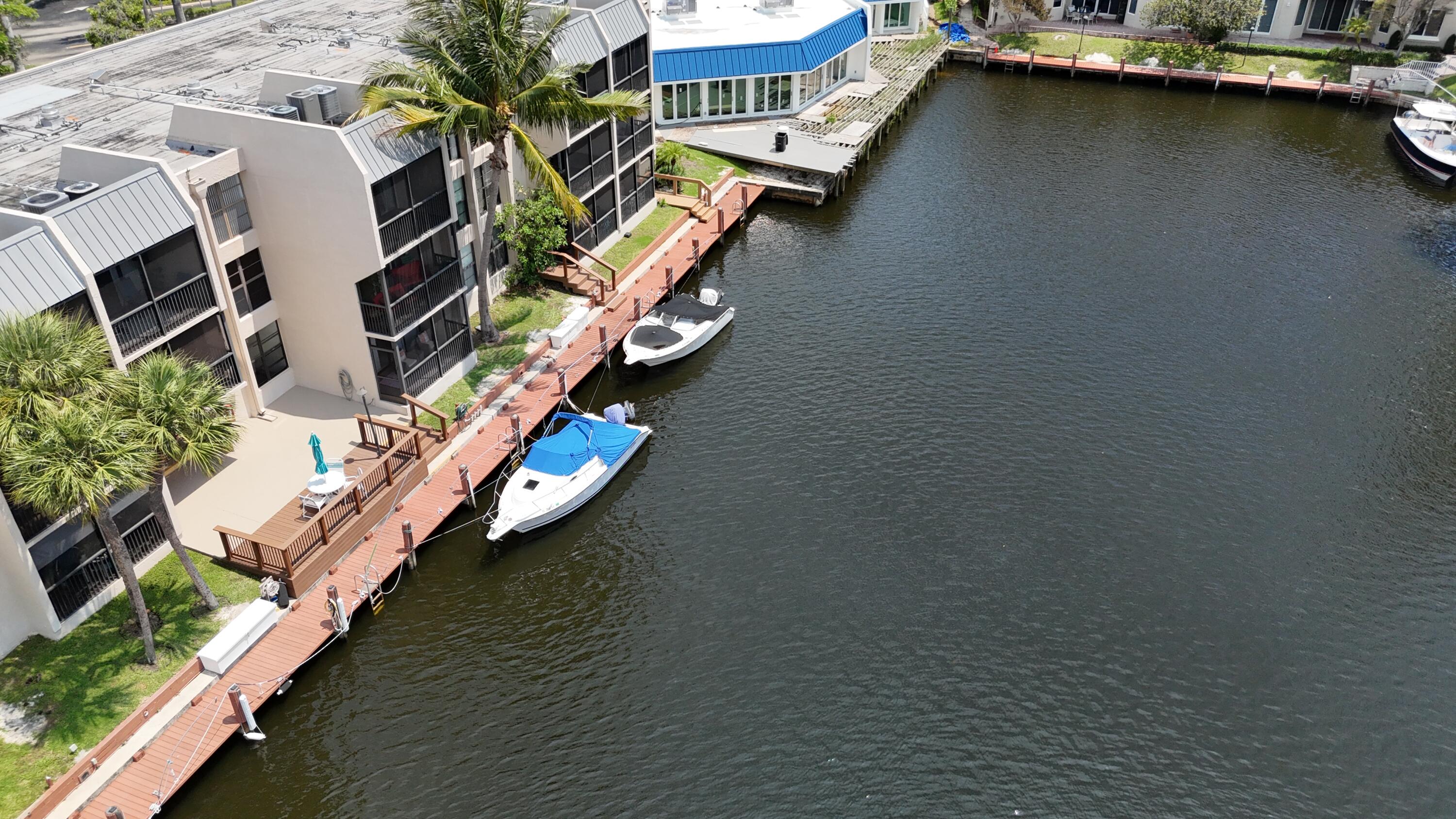 1 Royal Palm Way 101 — photo