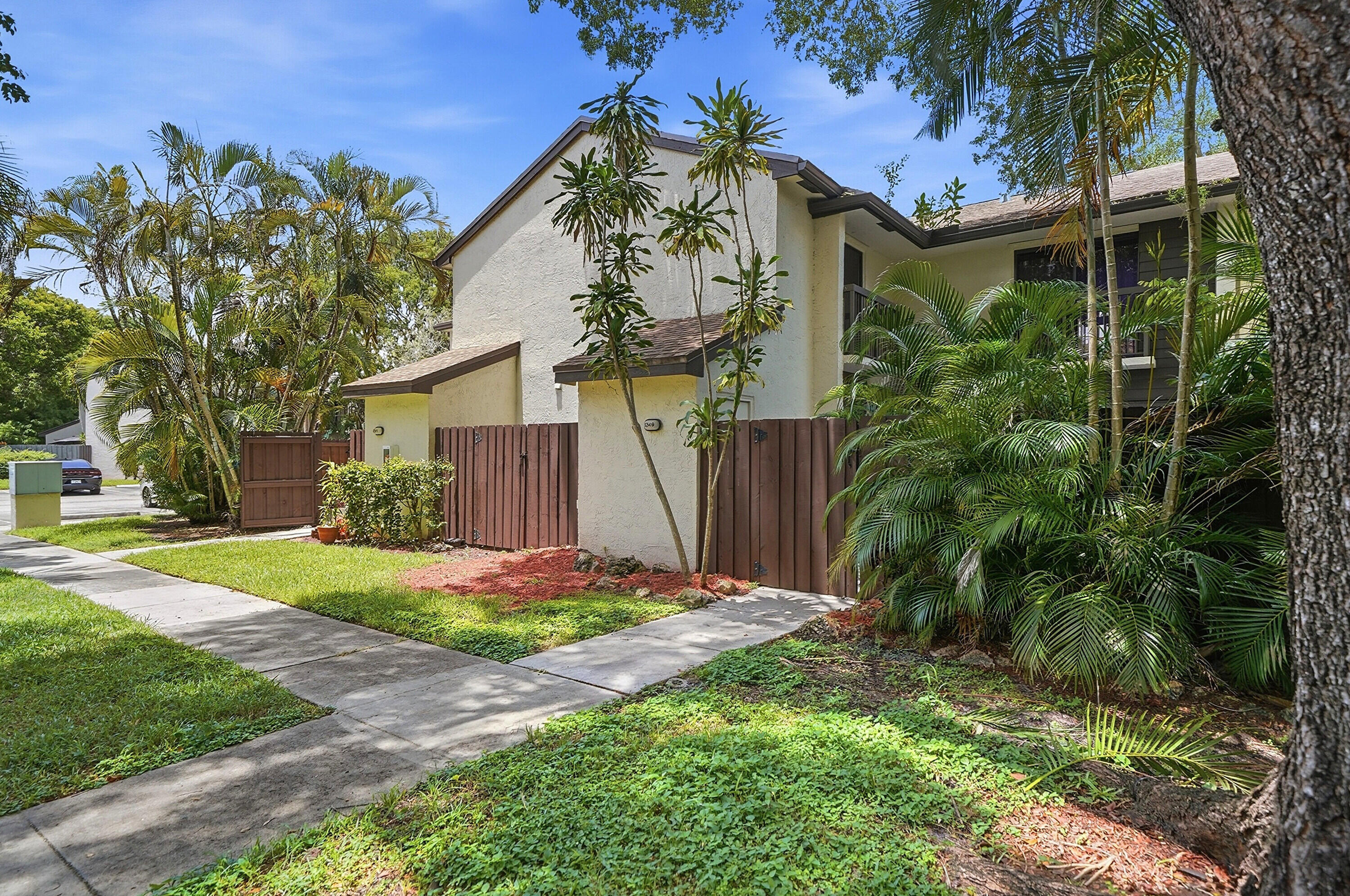 3349 Cocoplum Circle 33129 — photo