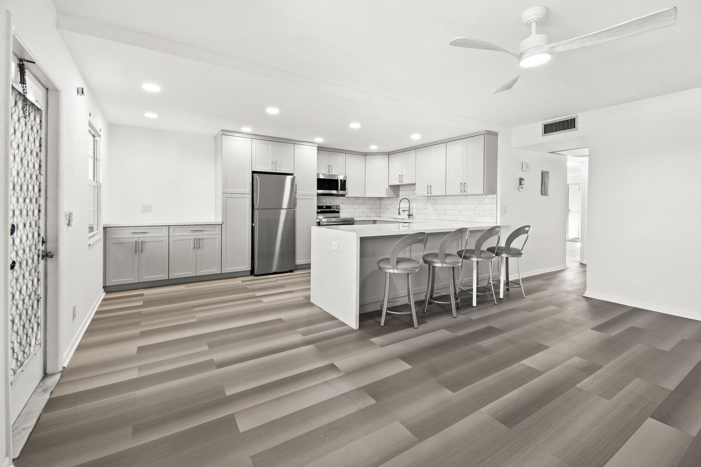 4047 Lincoln C — photo