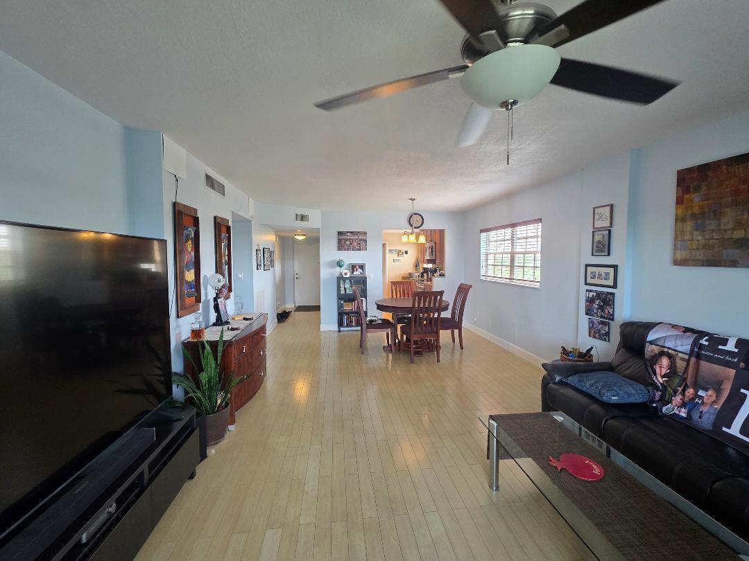 9101 W Sample Road W 501 — photo
