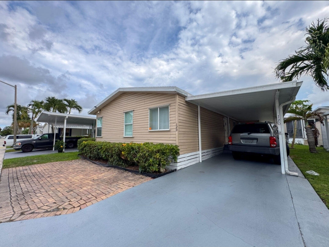120 Plantation Boulevard 120 — photo