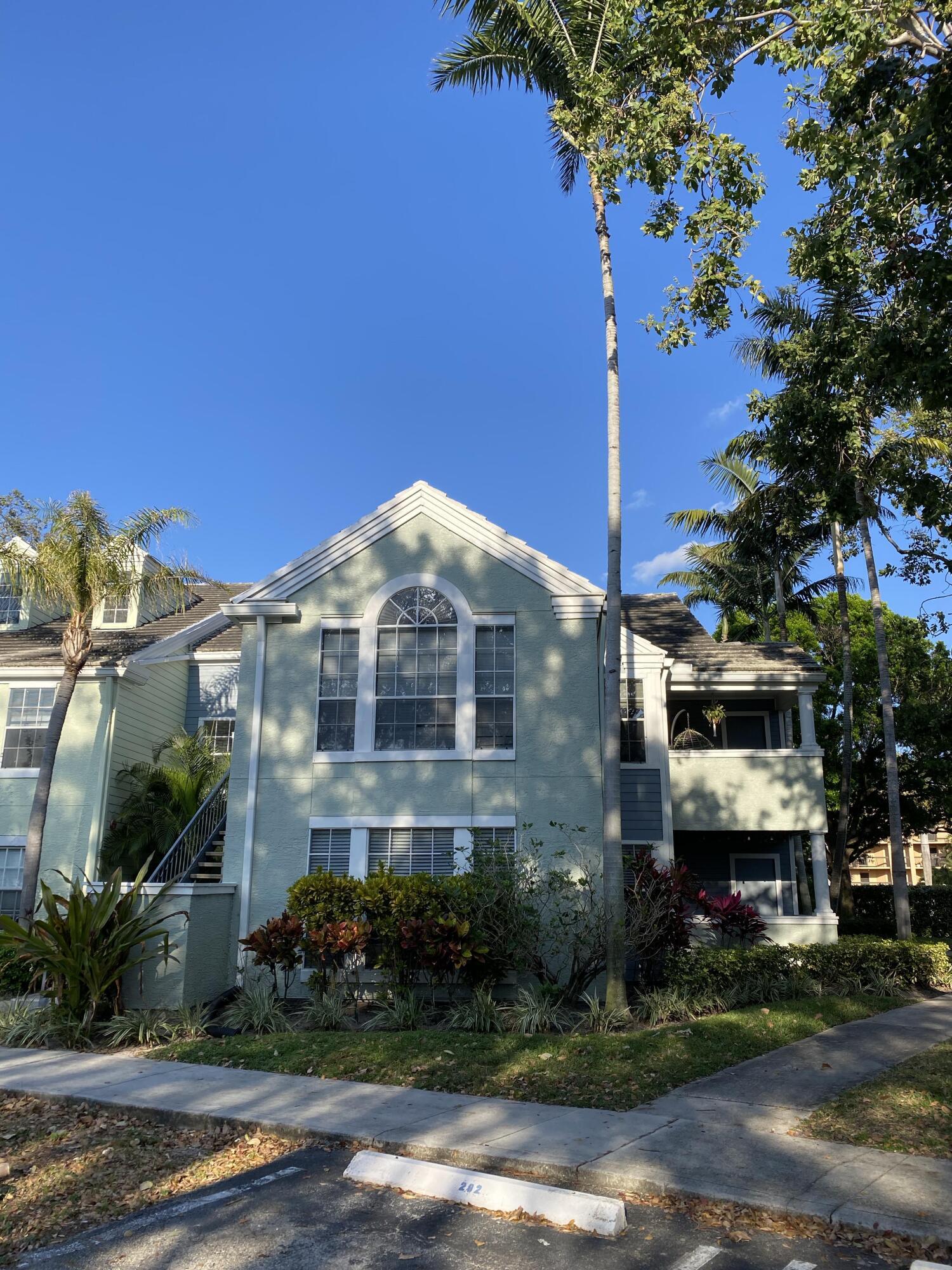 1020 Crystal Way H — photo