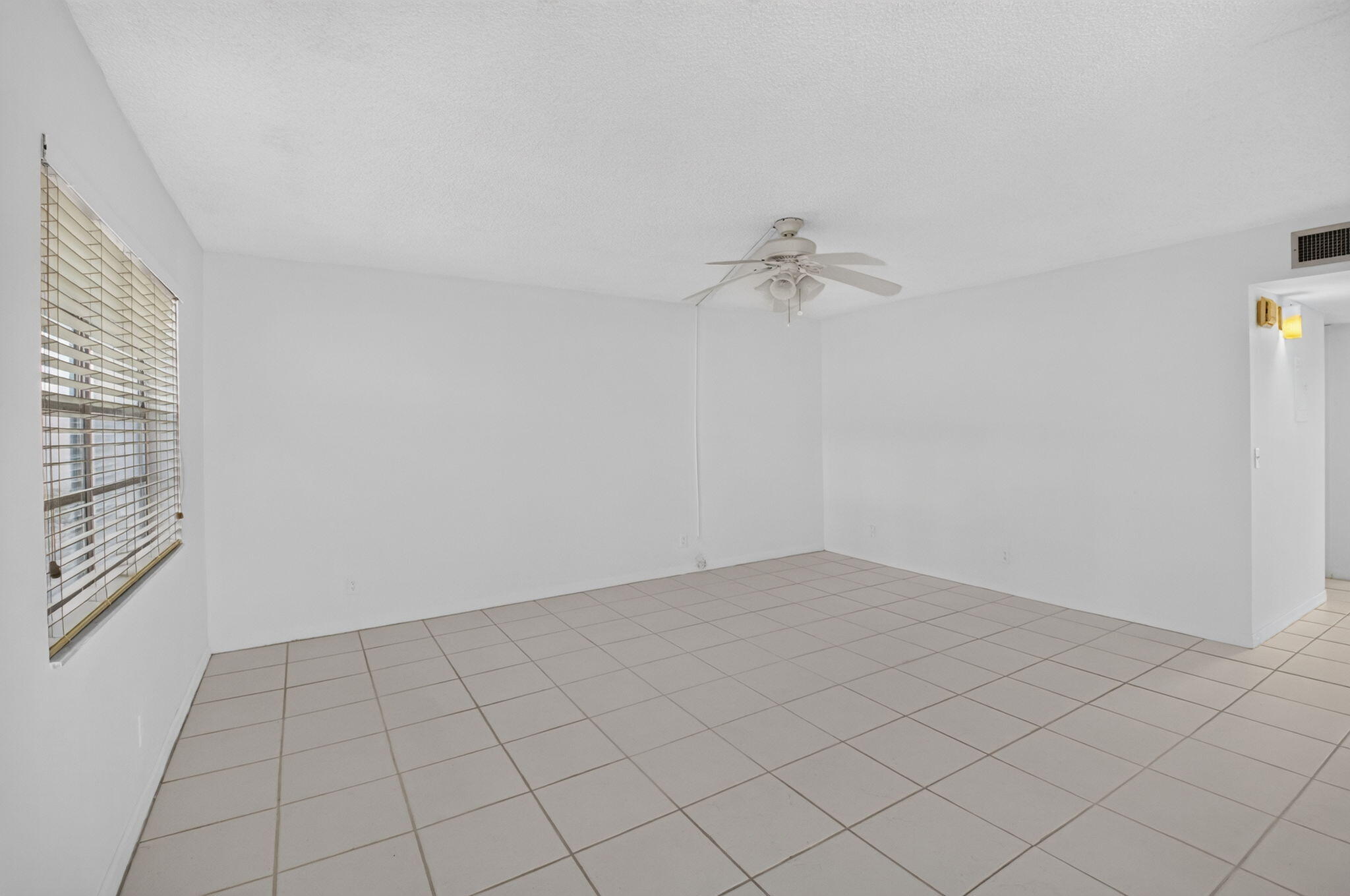 200 Normandy E #200, Delray Beach, FL 33484 — photo 2
