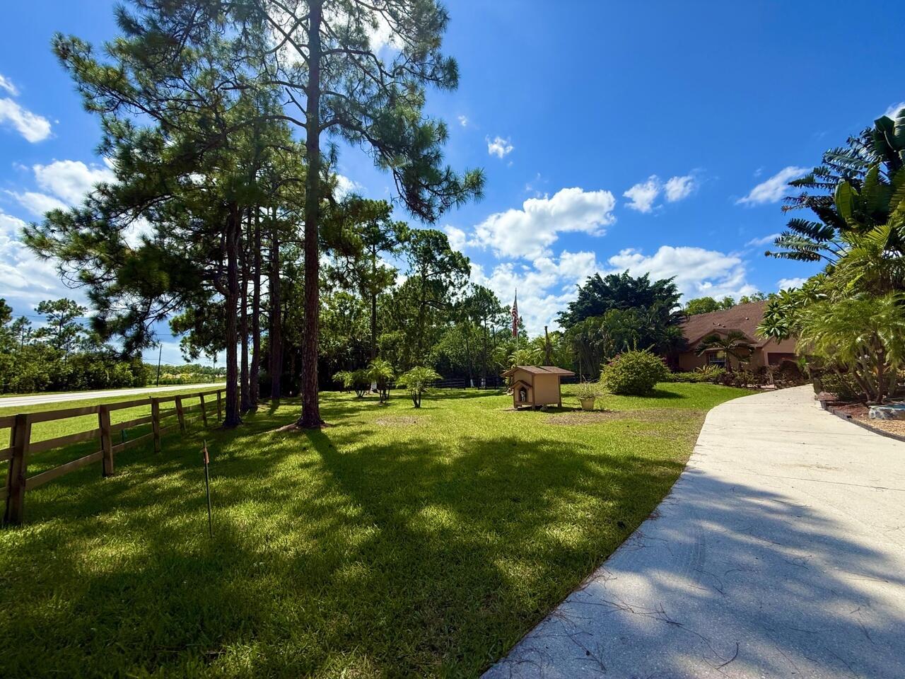 14765 Northlake Boulevard — photo