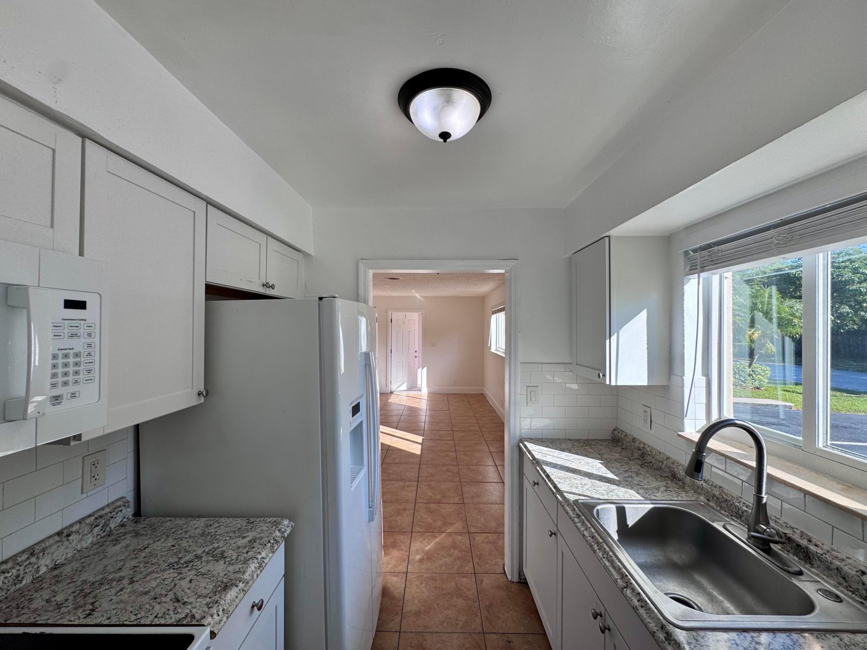 3101 NE 7th Avenue B — photo
