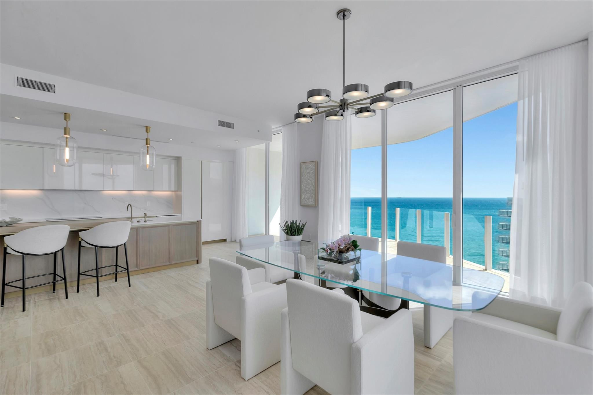 525 N Fort Lauderdale Beach Boulevard 1903 — photo