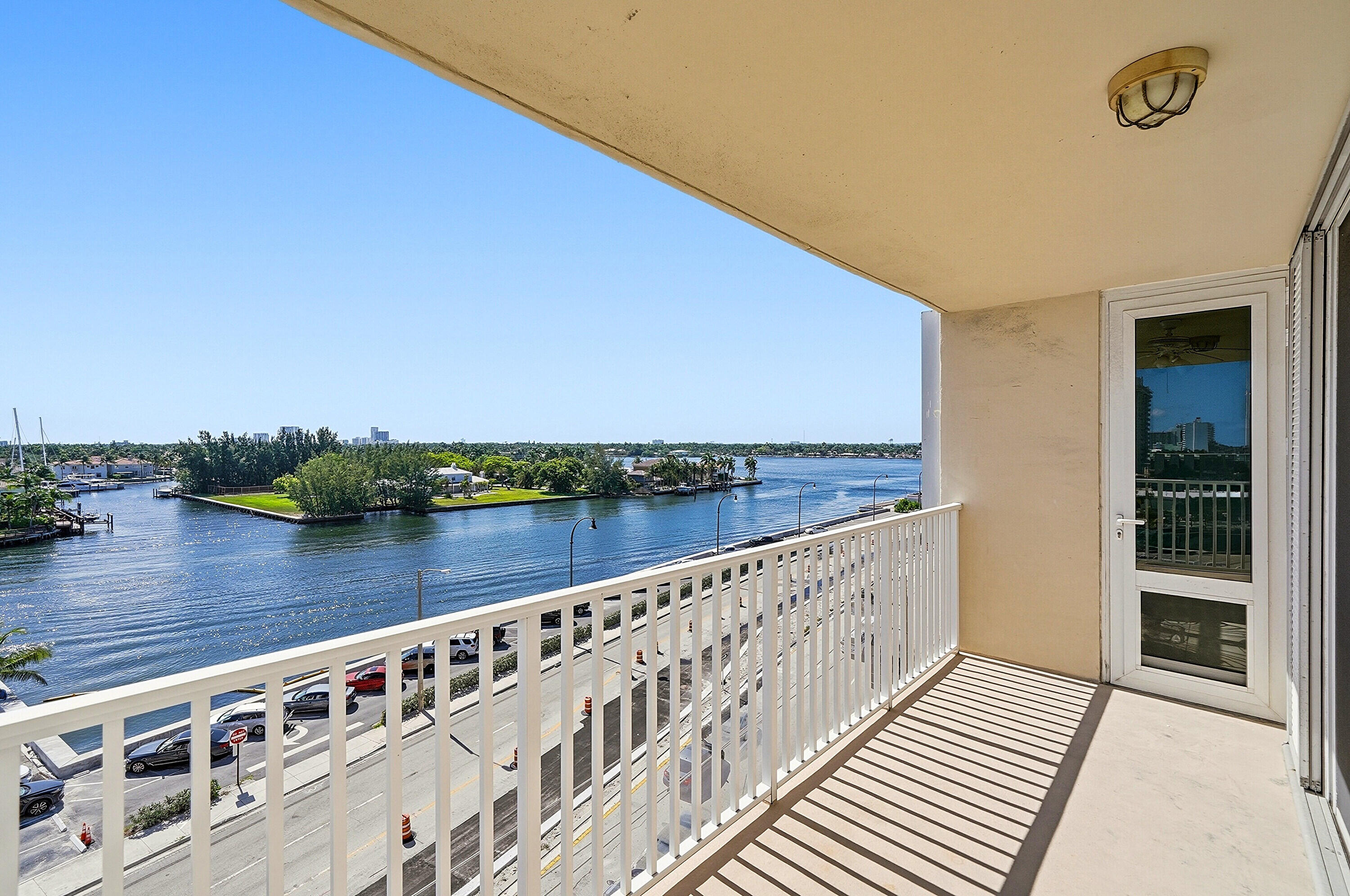 1401 S Ocean Drive 704 — photo