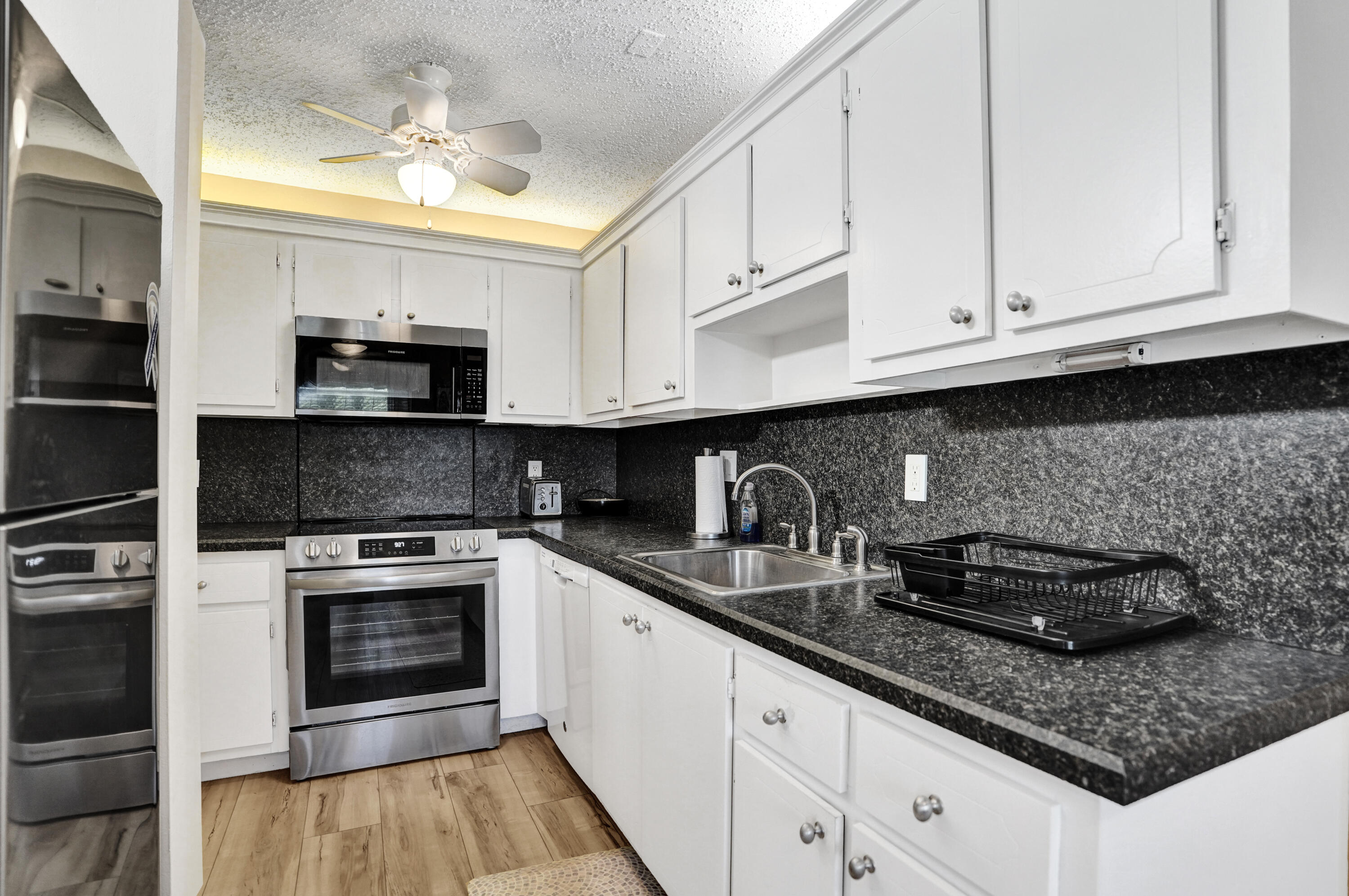 1050 Citrus Way 203 — photo