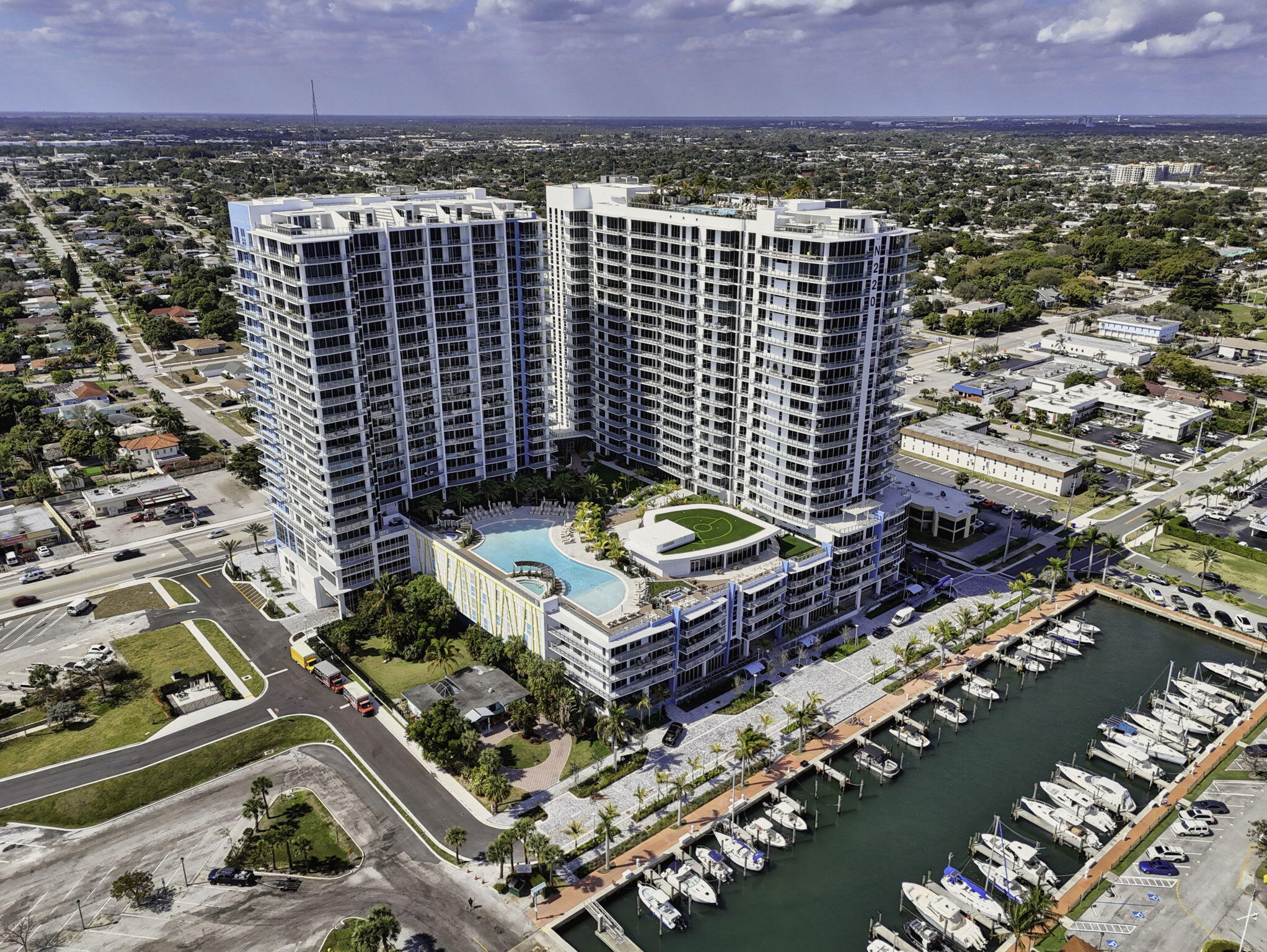 220 Lake Shore Drive 613 — photo