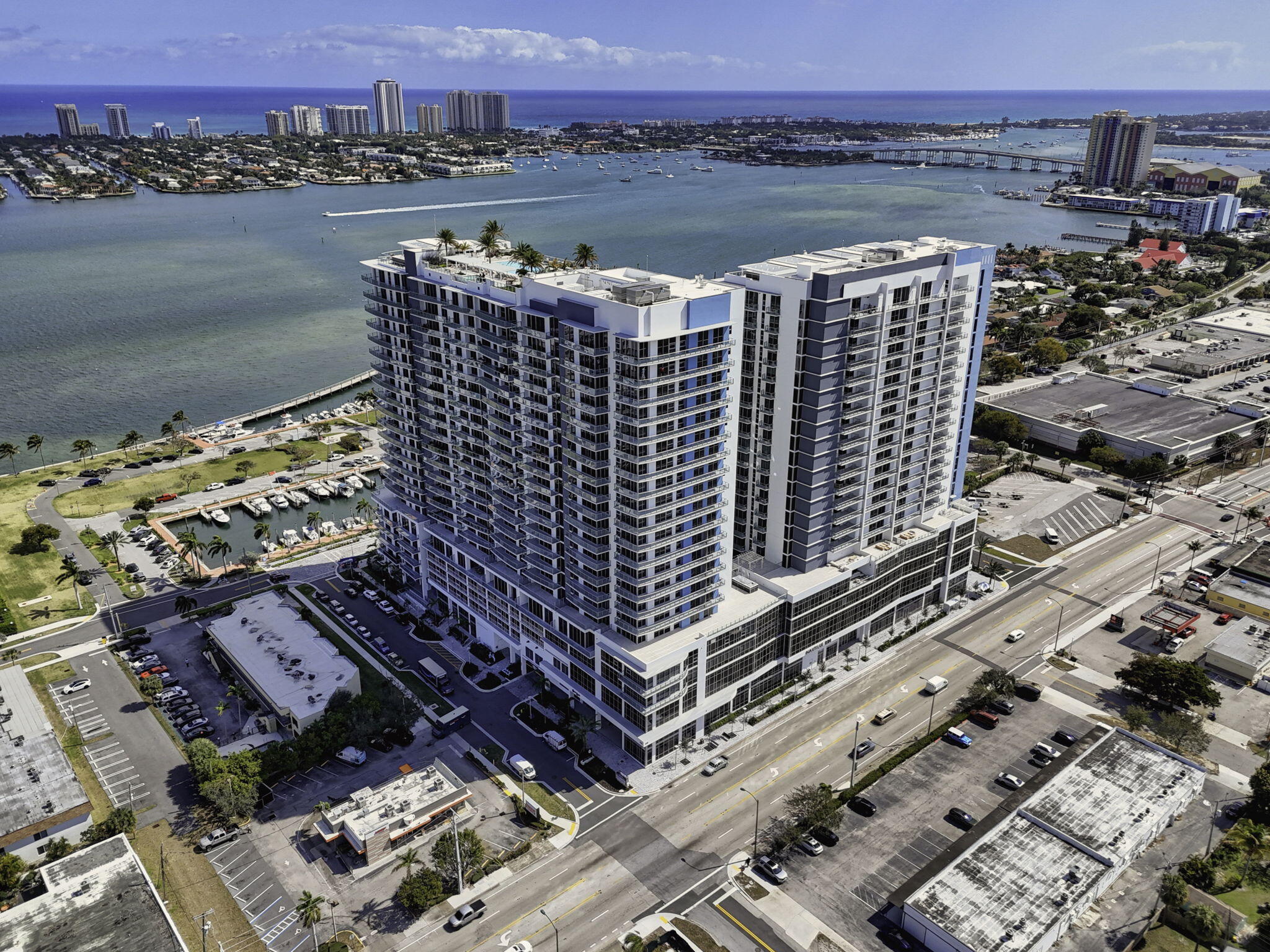 220 Lake Shore Drive 617 — photo