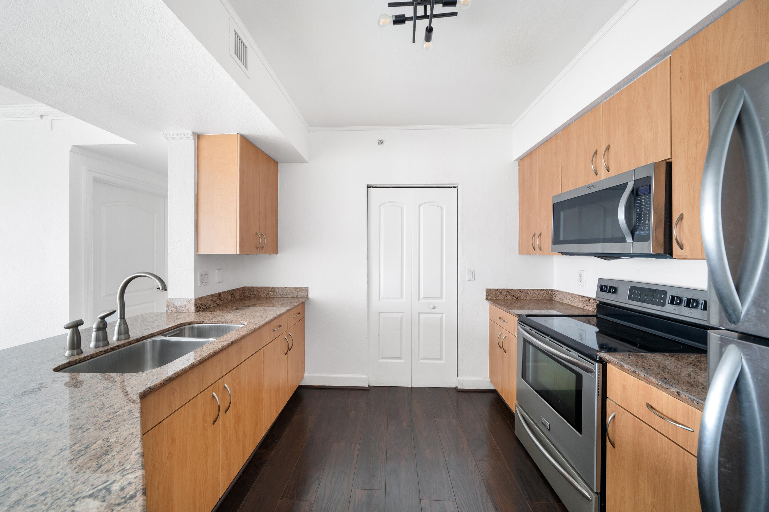 1830 Radius Drive 405 — photo