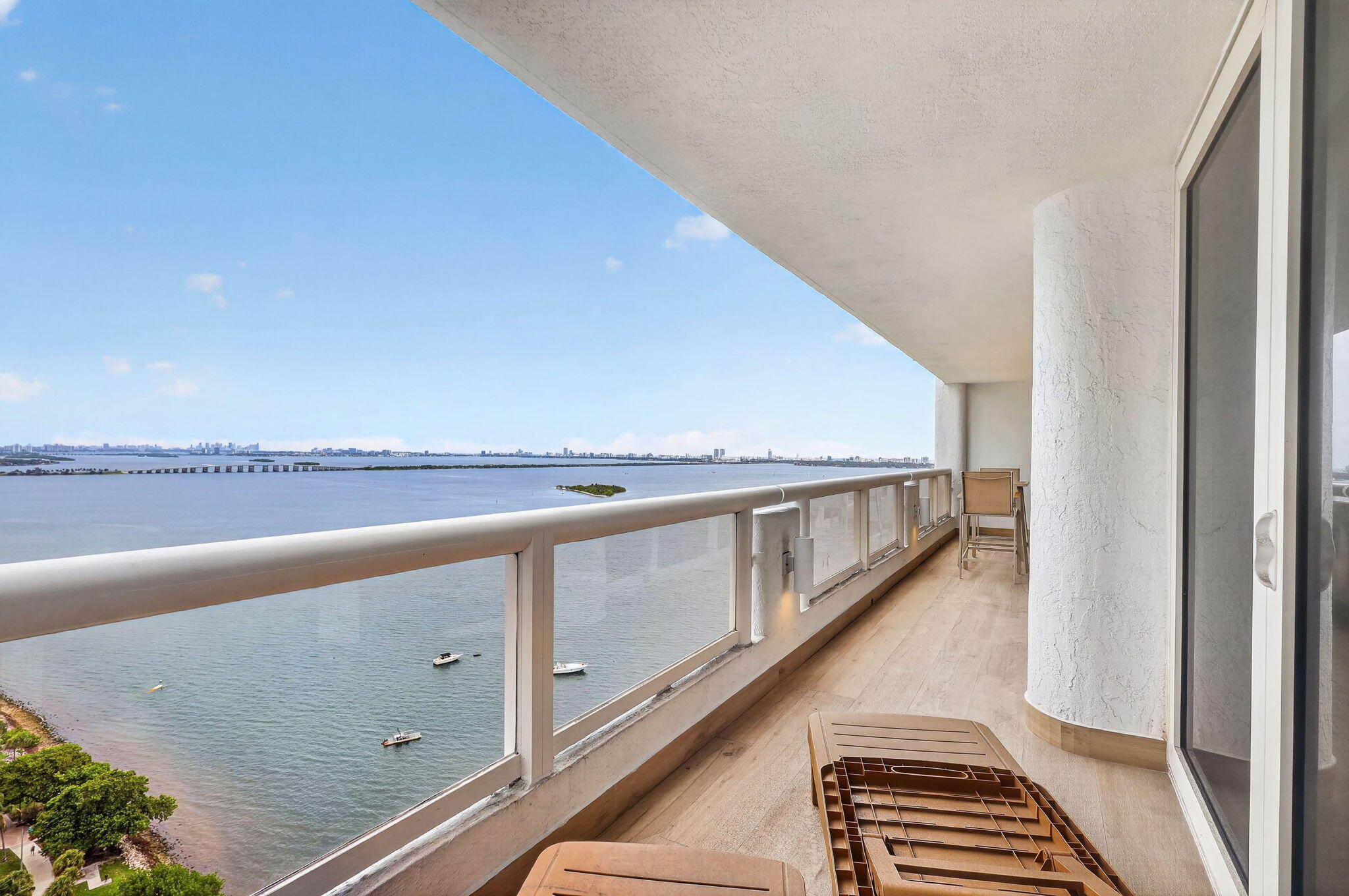 1717 N Bayshore Drive a-2935 — photo