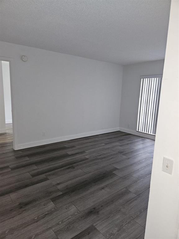 4545 Treehouse Lane G — photo