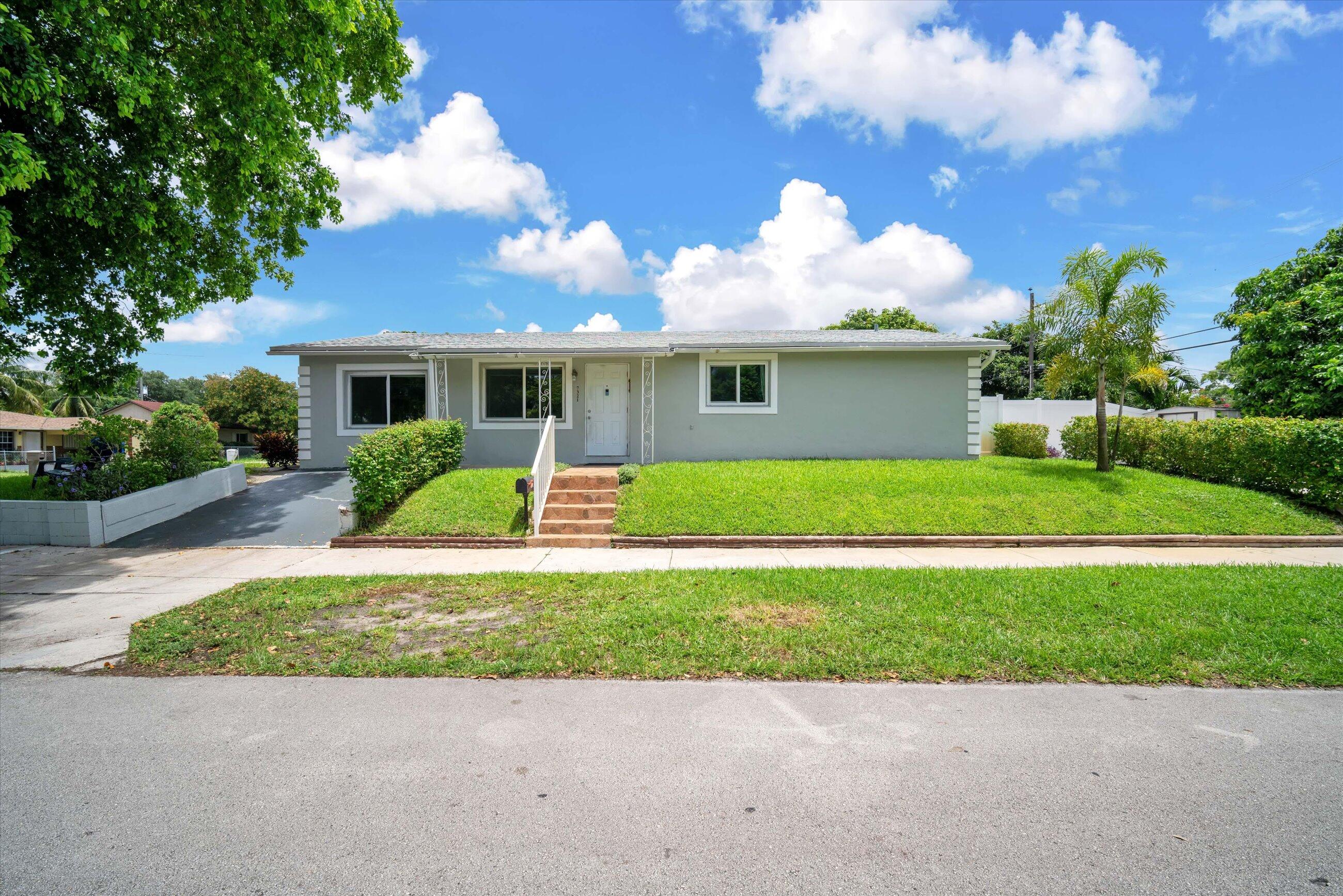 7321 Cody Street — photo