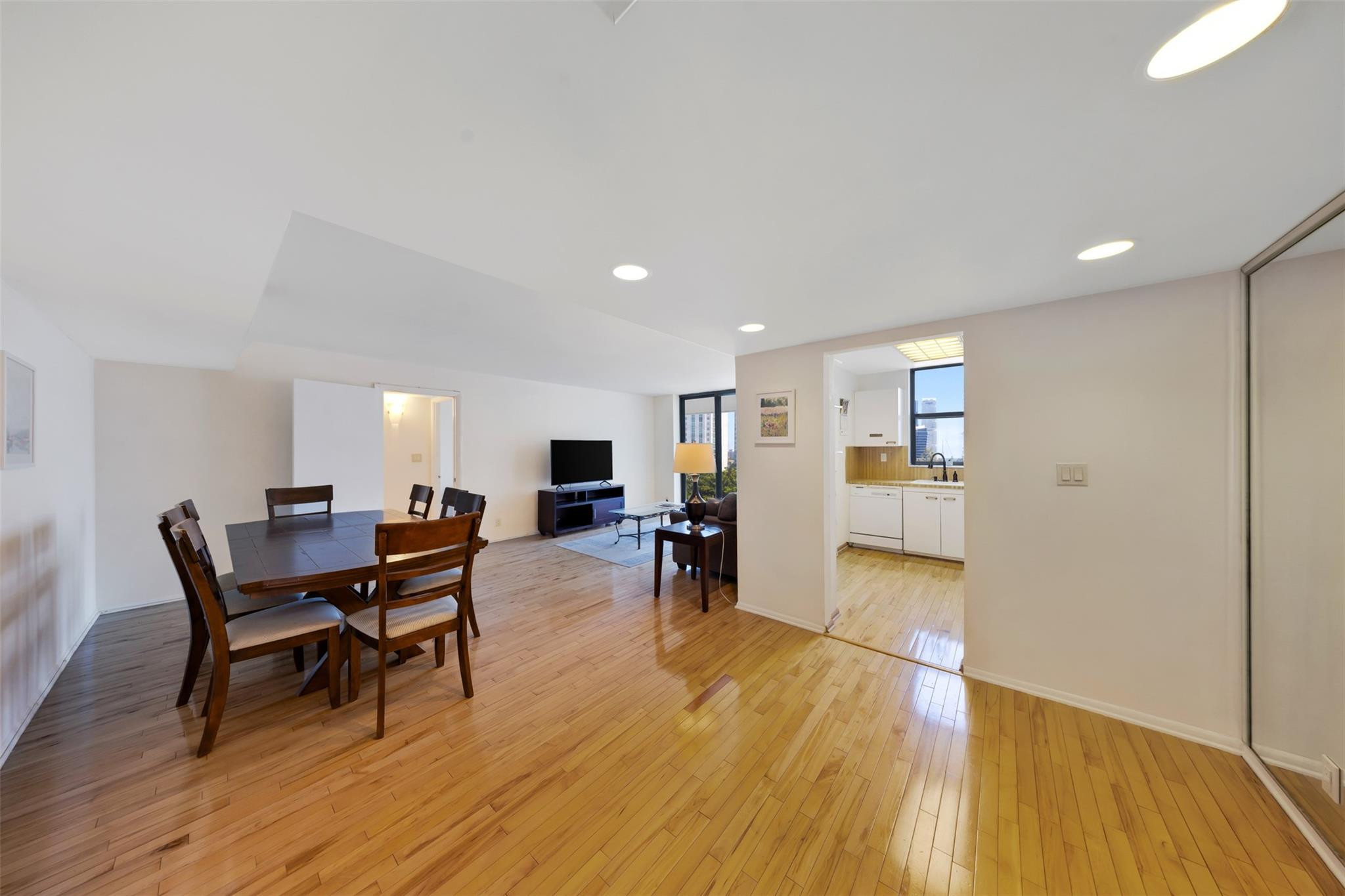 18181 NE 31st Court 804 — photo