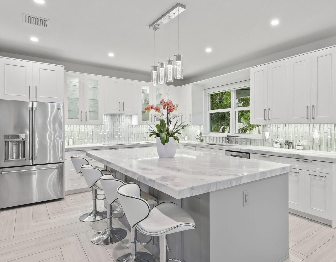 12253 Glenmore Drive — photo