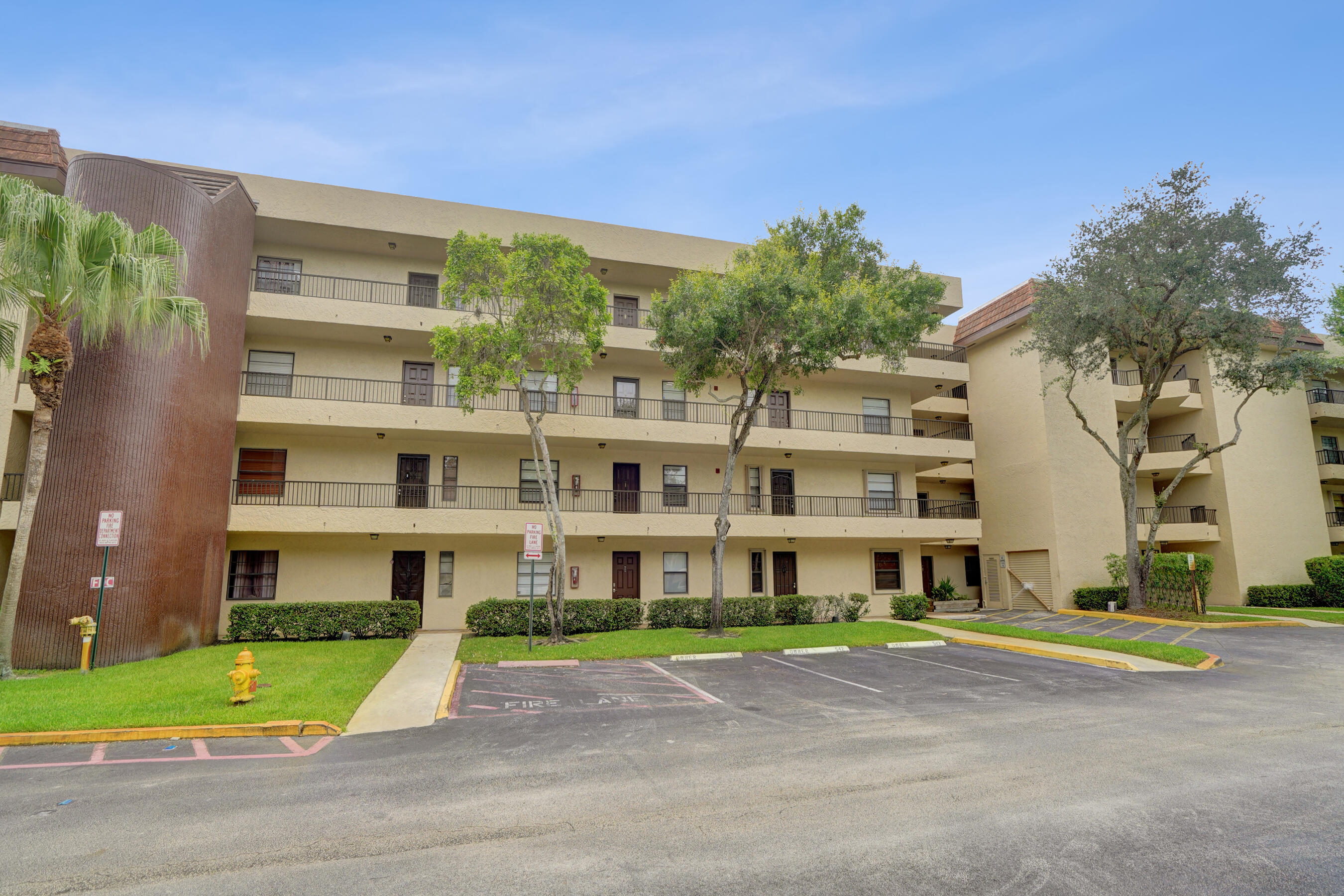 10451 W Broward Boulevard 205 — photo