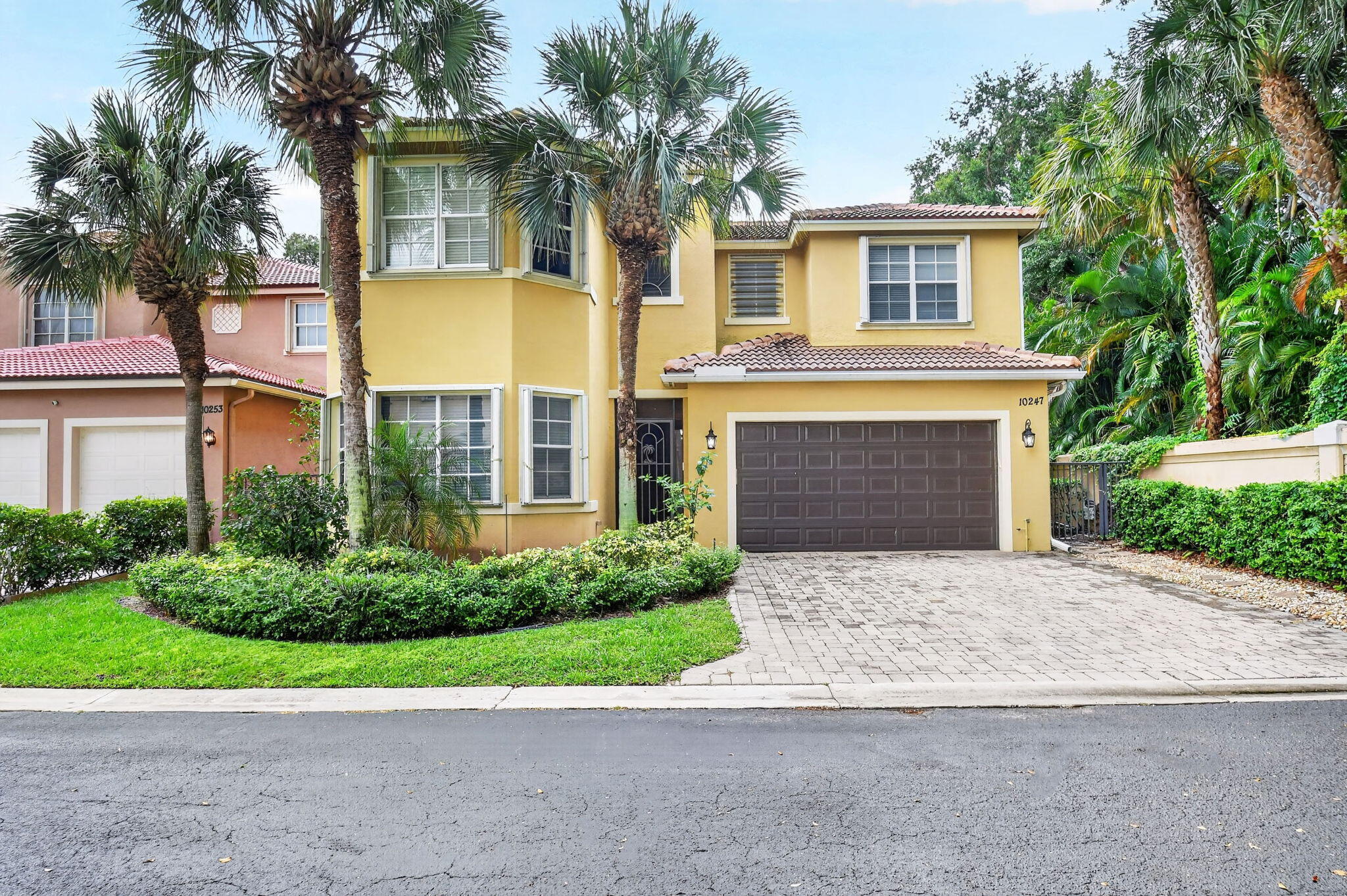 10247 Isle Wynd Court — photo