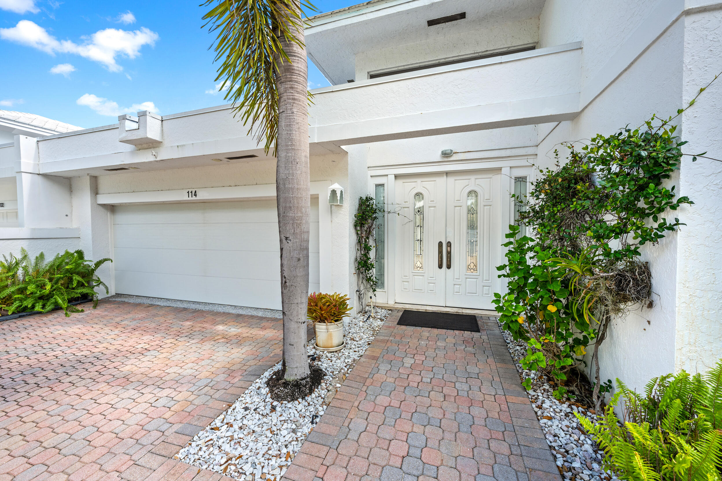 114 Waters Edge Drive — photo