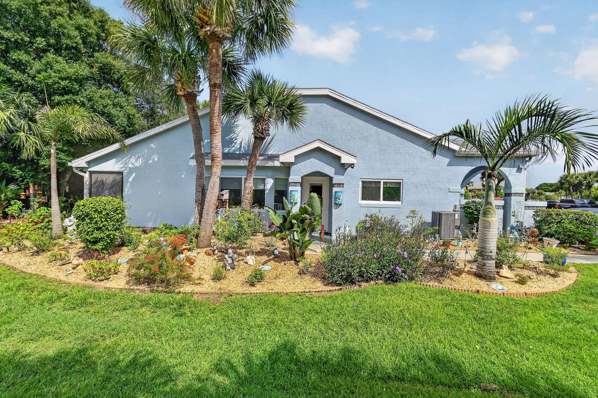 1646 SE Green Acres Circle F101 — photo