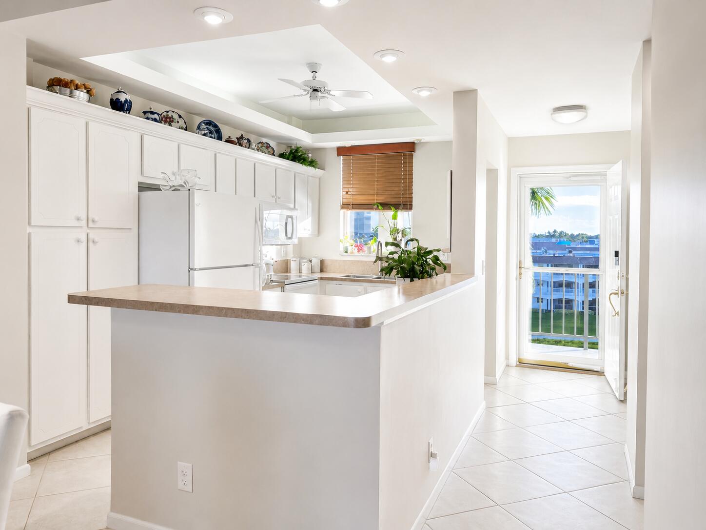 100 Paradise Harbour Boulevard 506 — photo