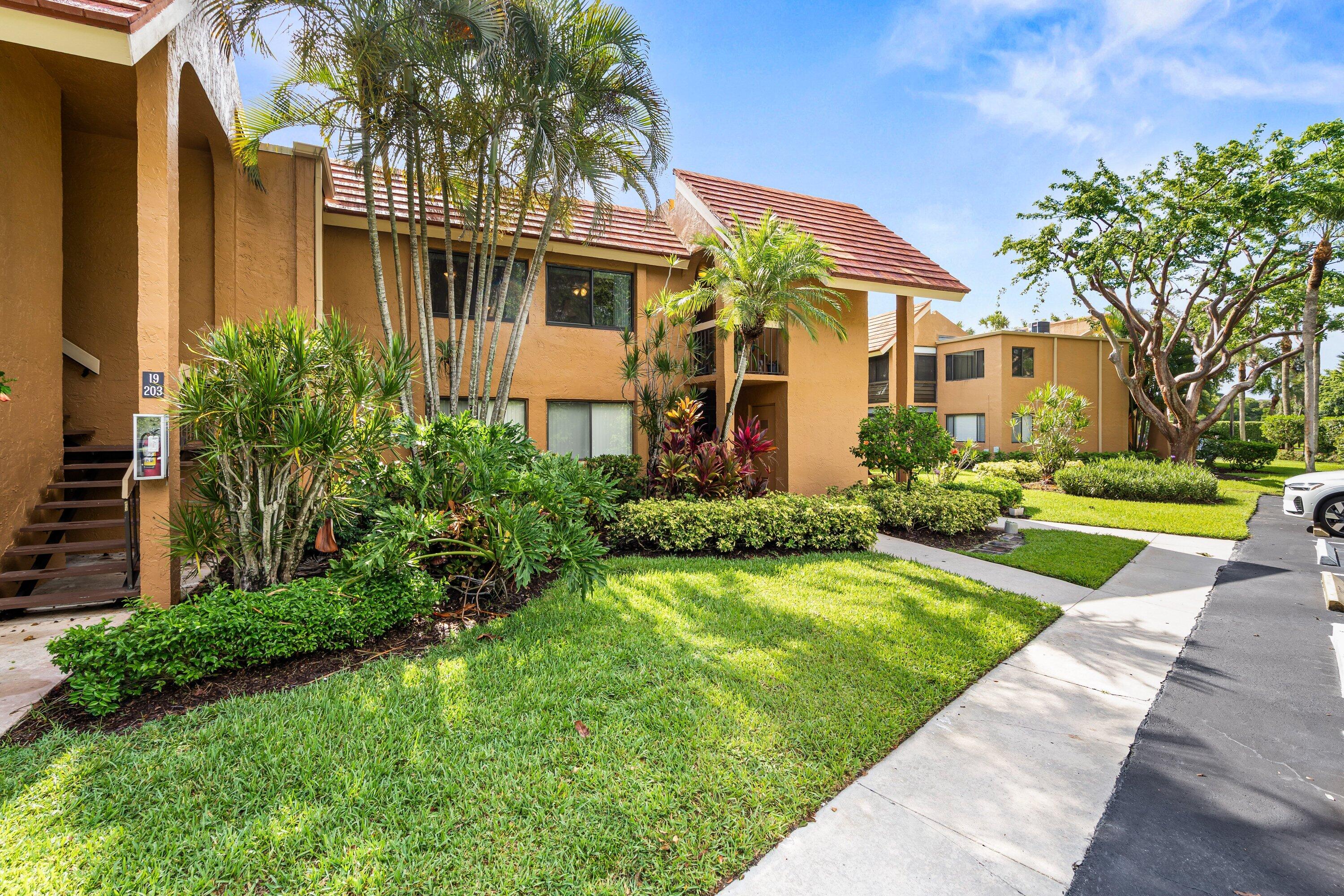 11262 Green Lake Drive 204 — photo
