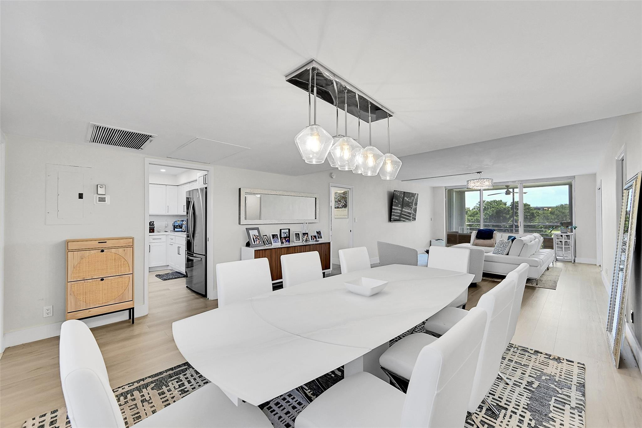 555 Oaks Lane 311 — photo