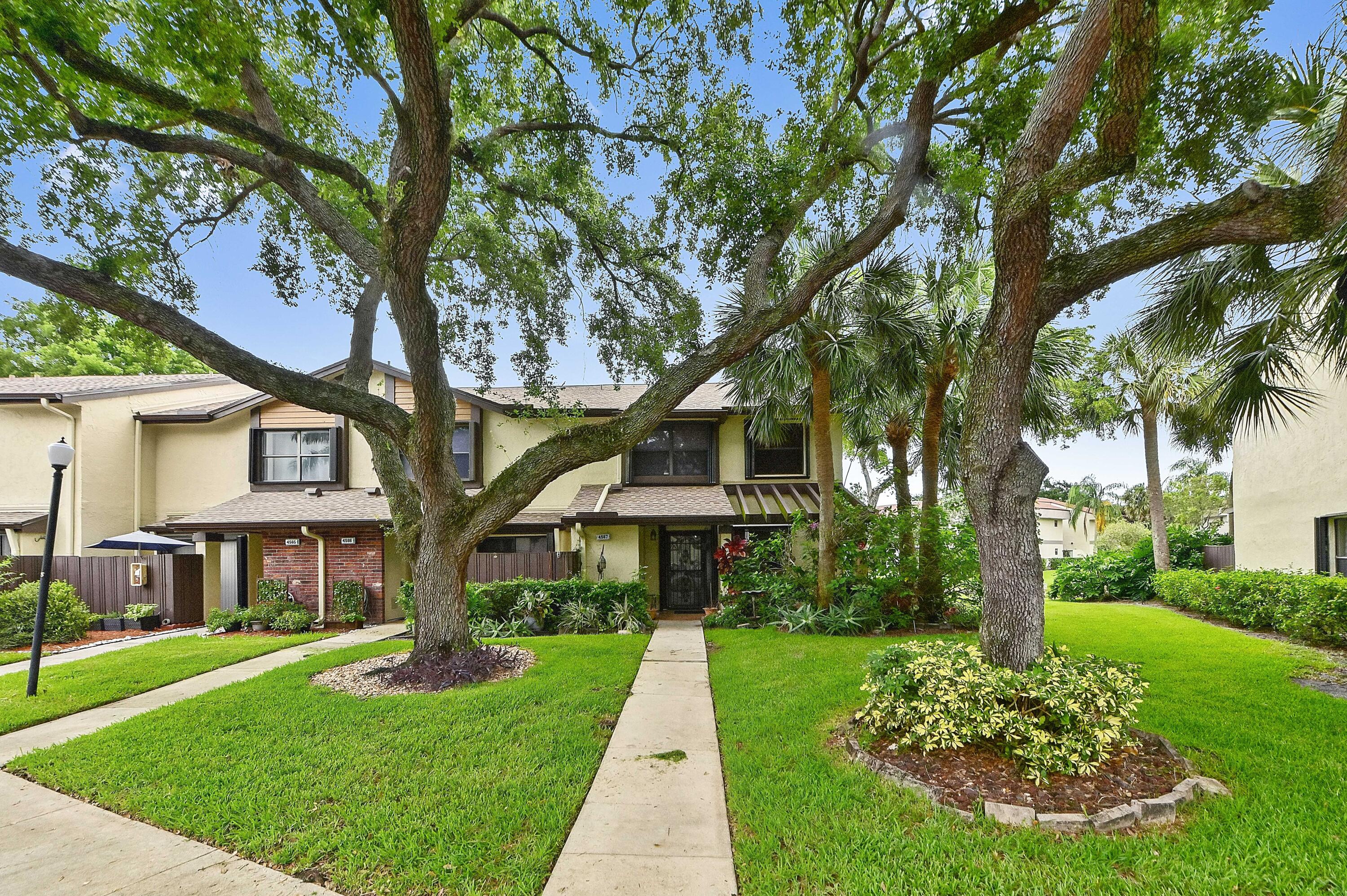 4587 Carambola Circle S 27218 — photo