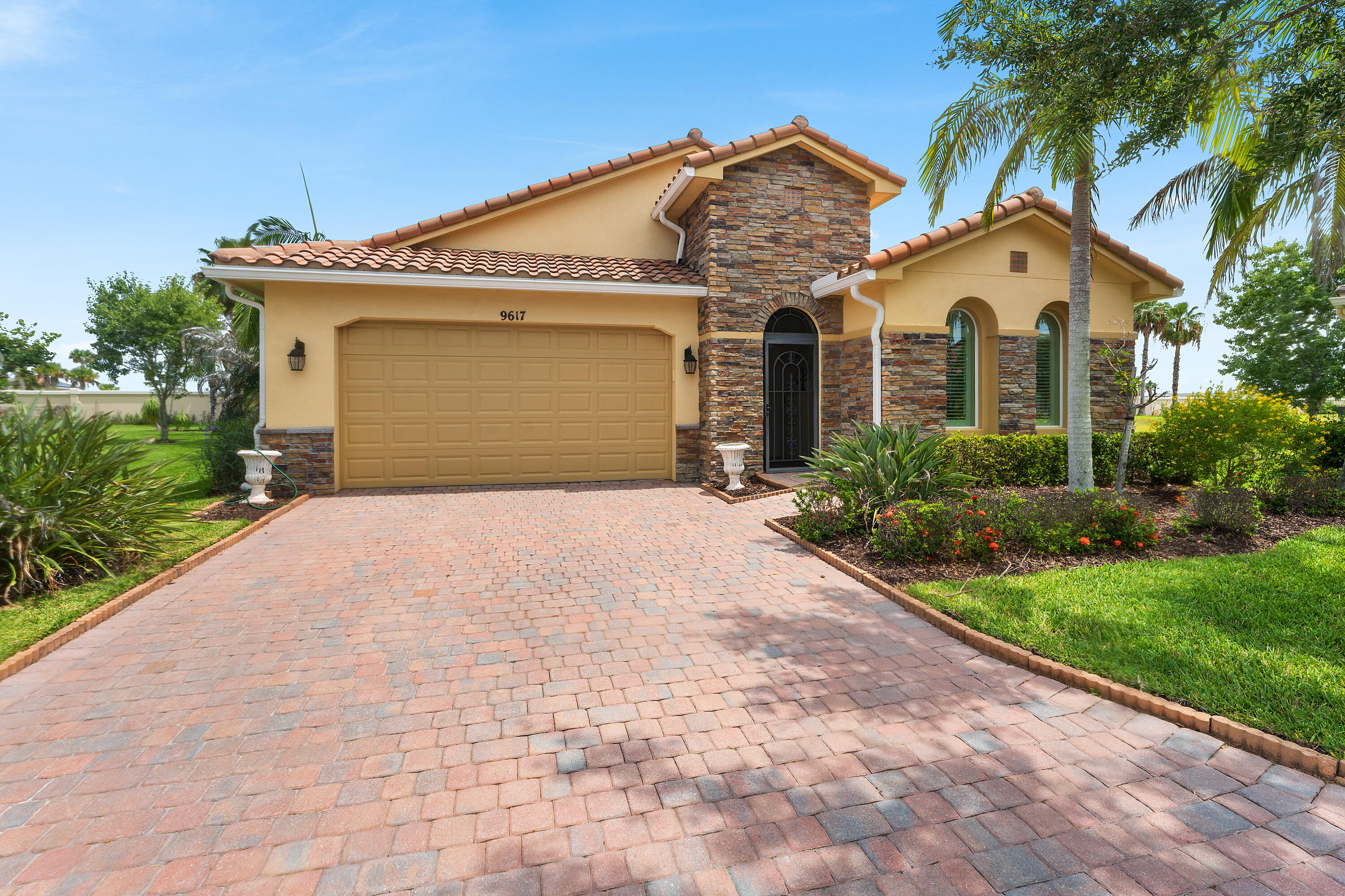 9617 SW Gum Tree Court — photo