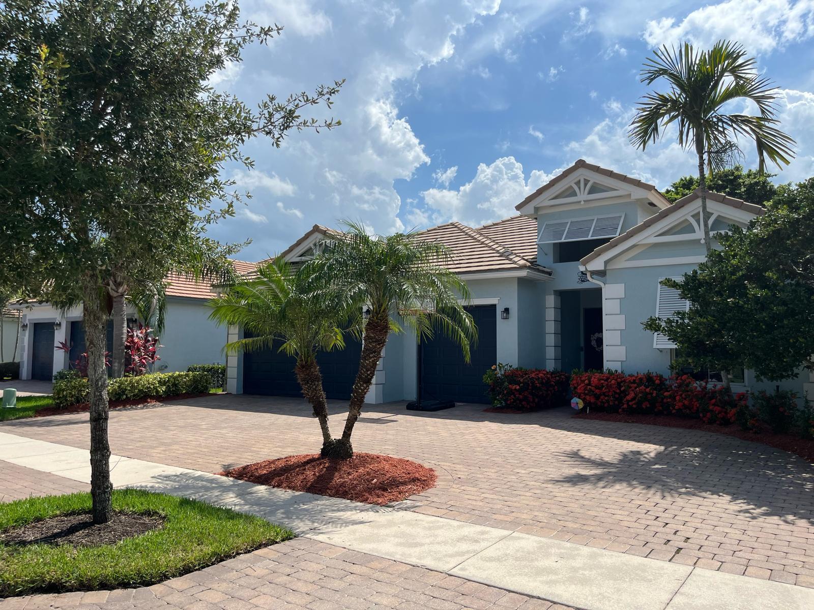 127 Palm Beach Plantation Boulevard — photo