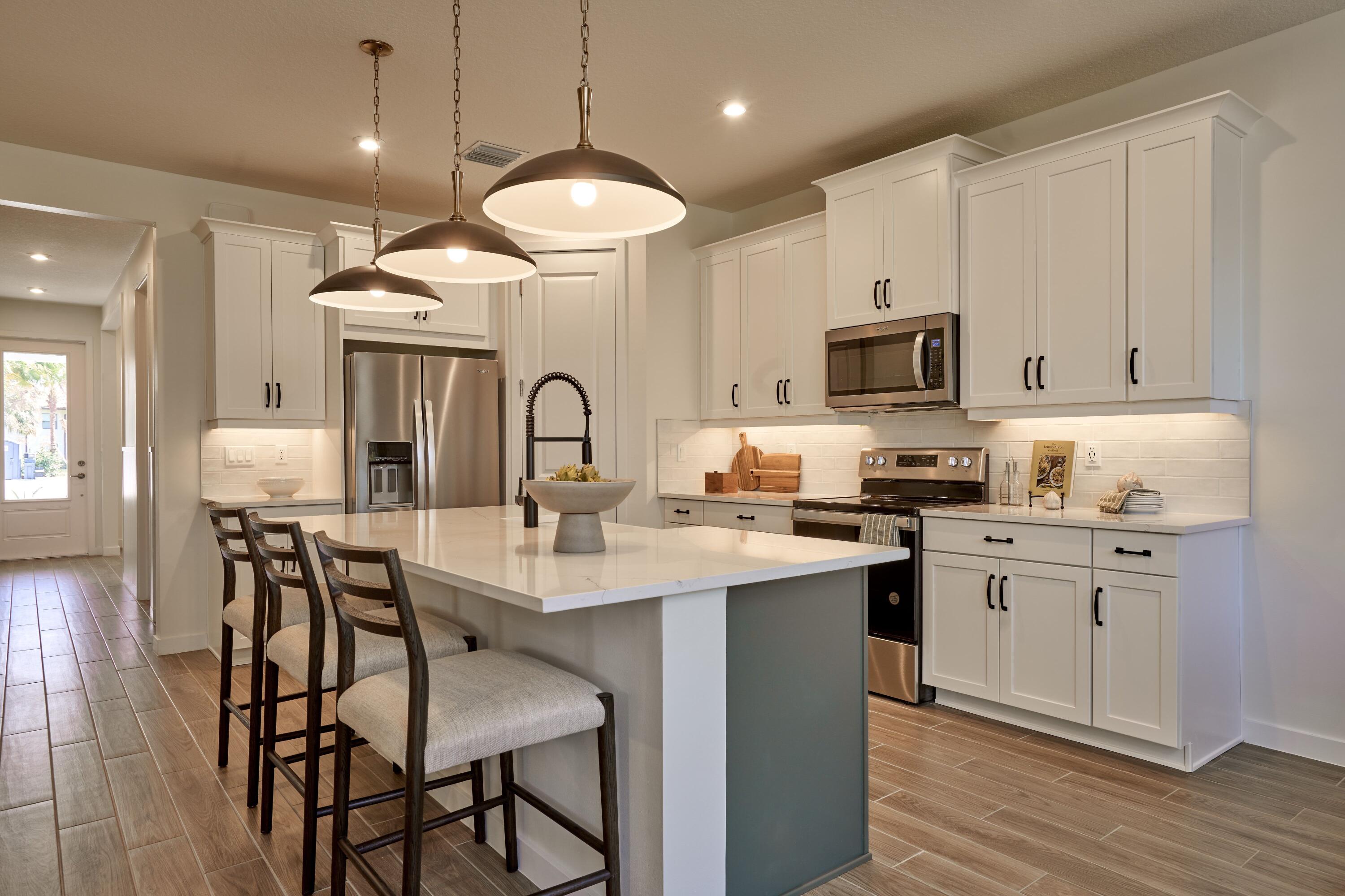 7190 Lenora Lane — photo
