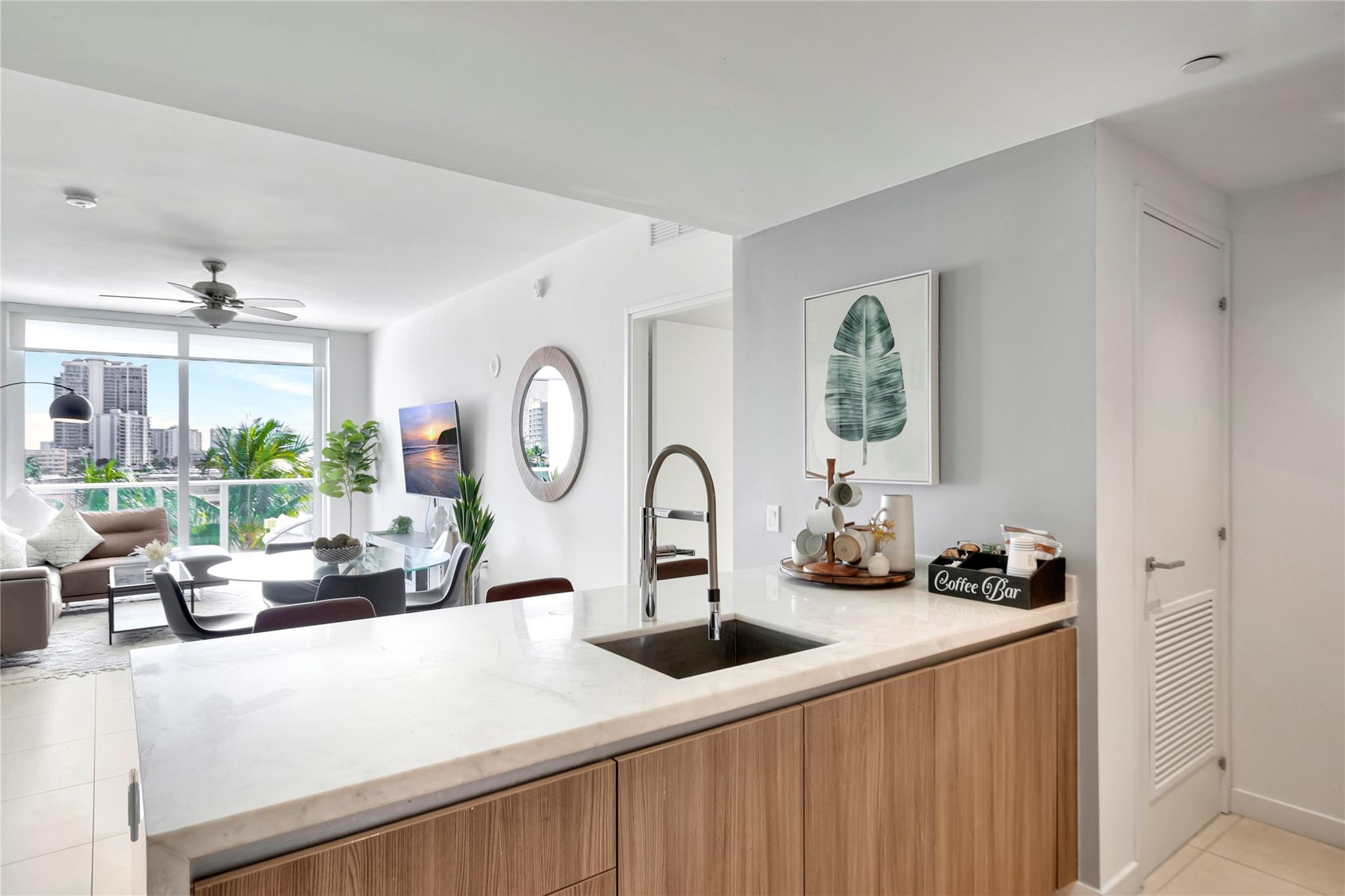 401 N Birch Road Unit 504 — photo