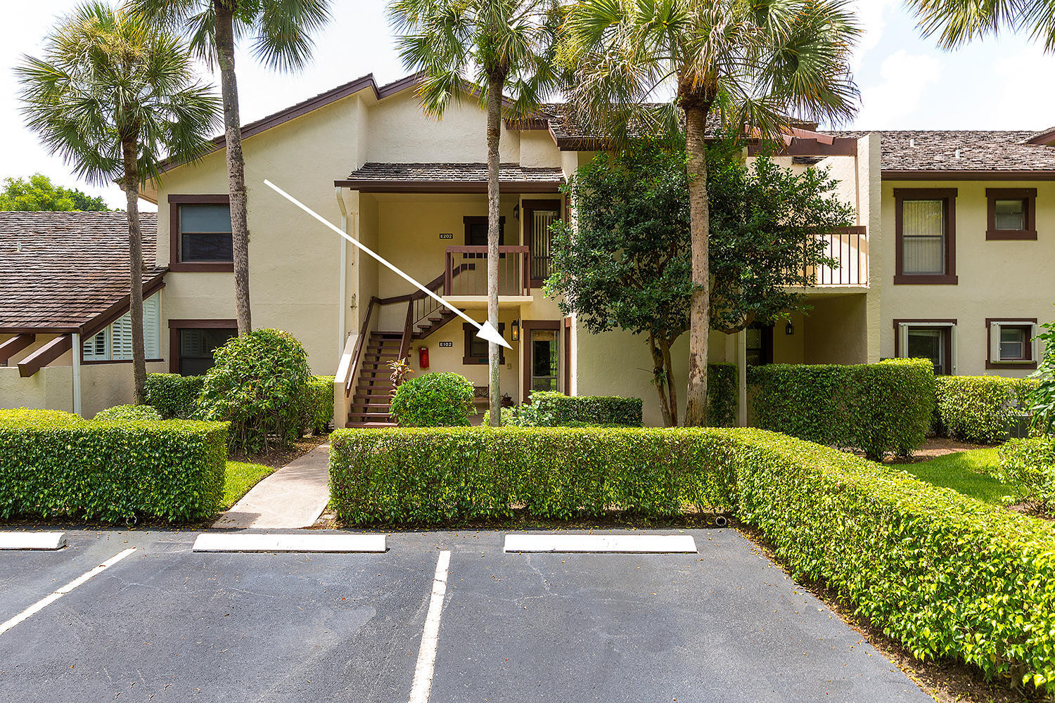 11397 Pond View Drive E102 — photo